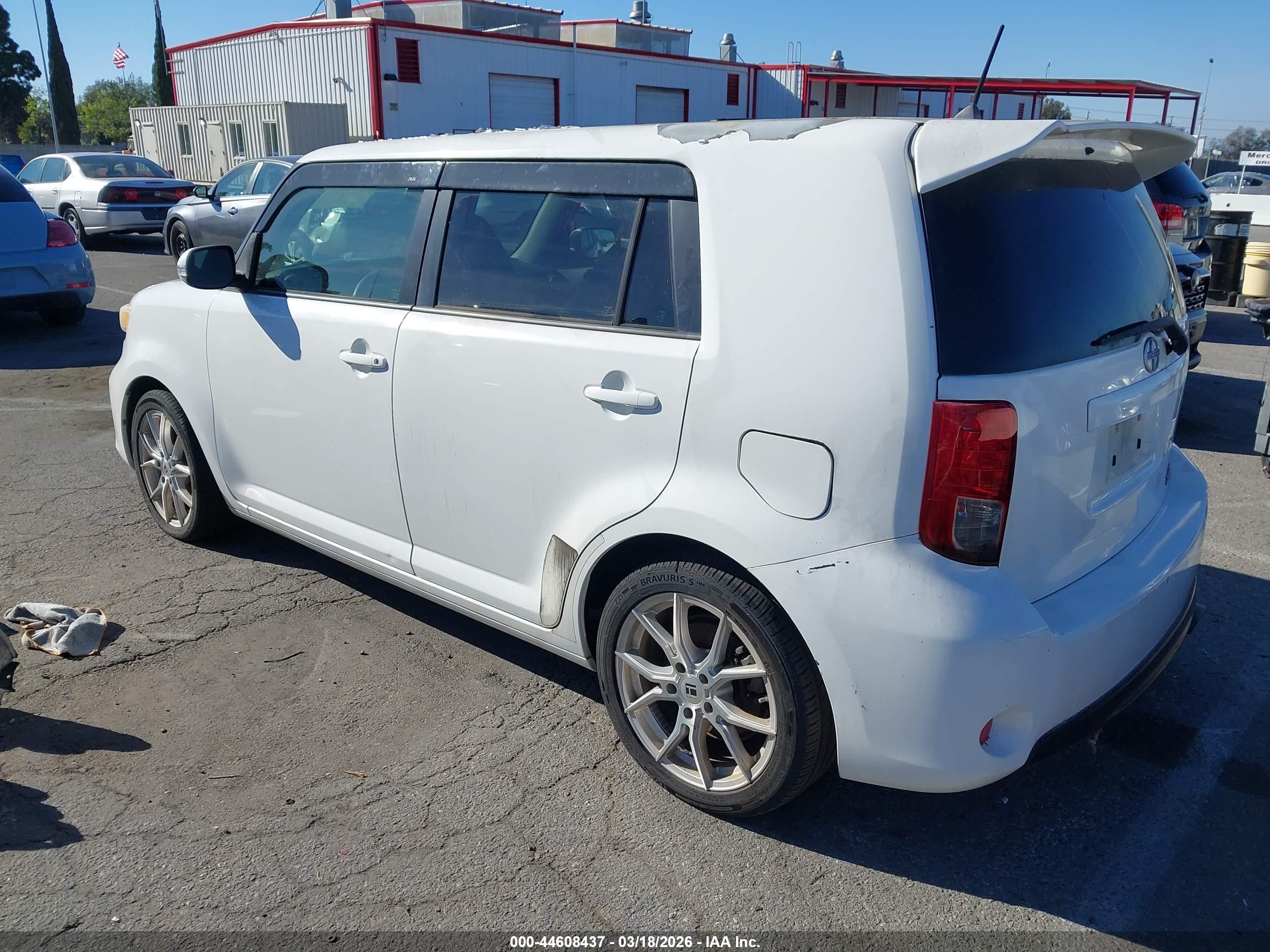 SCION XB image 3