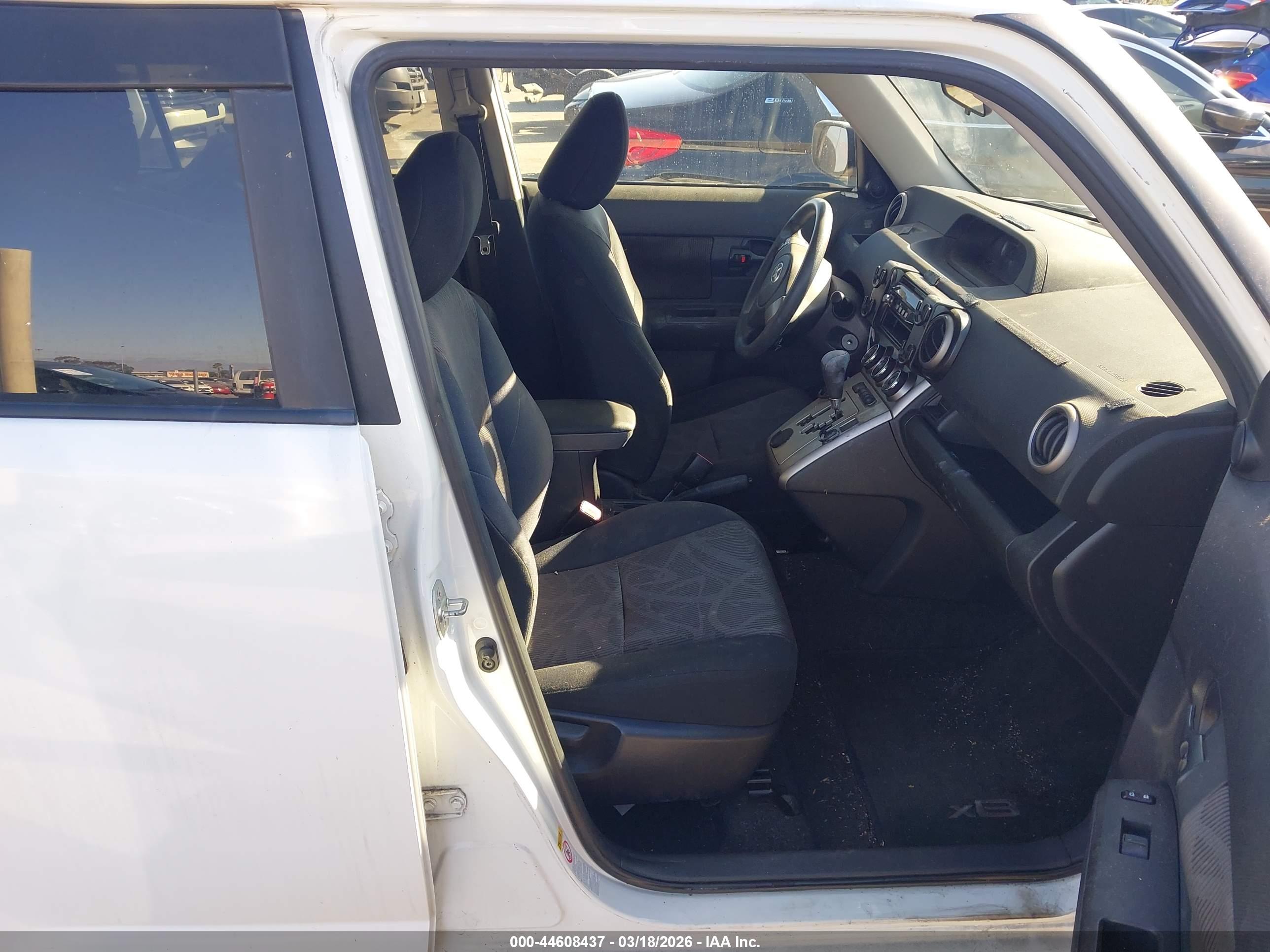 SCION XB image 5