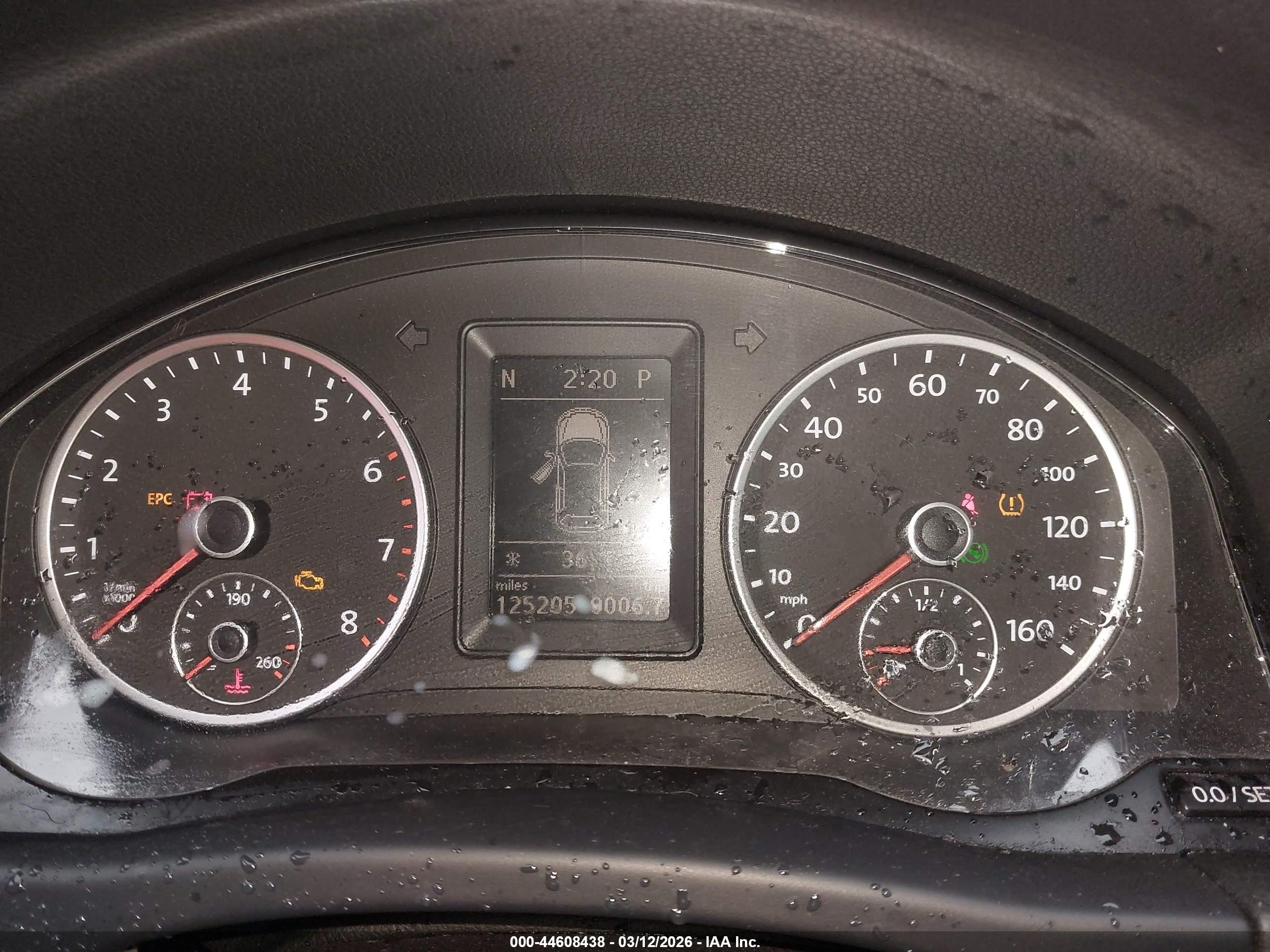 VOLKSWAGEN TIGUAN image 7