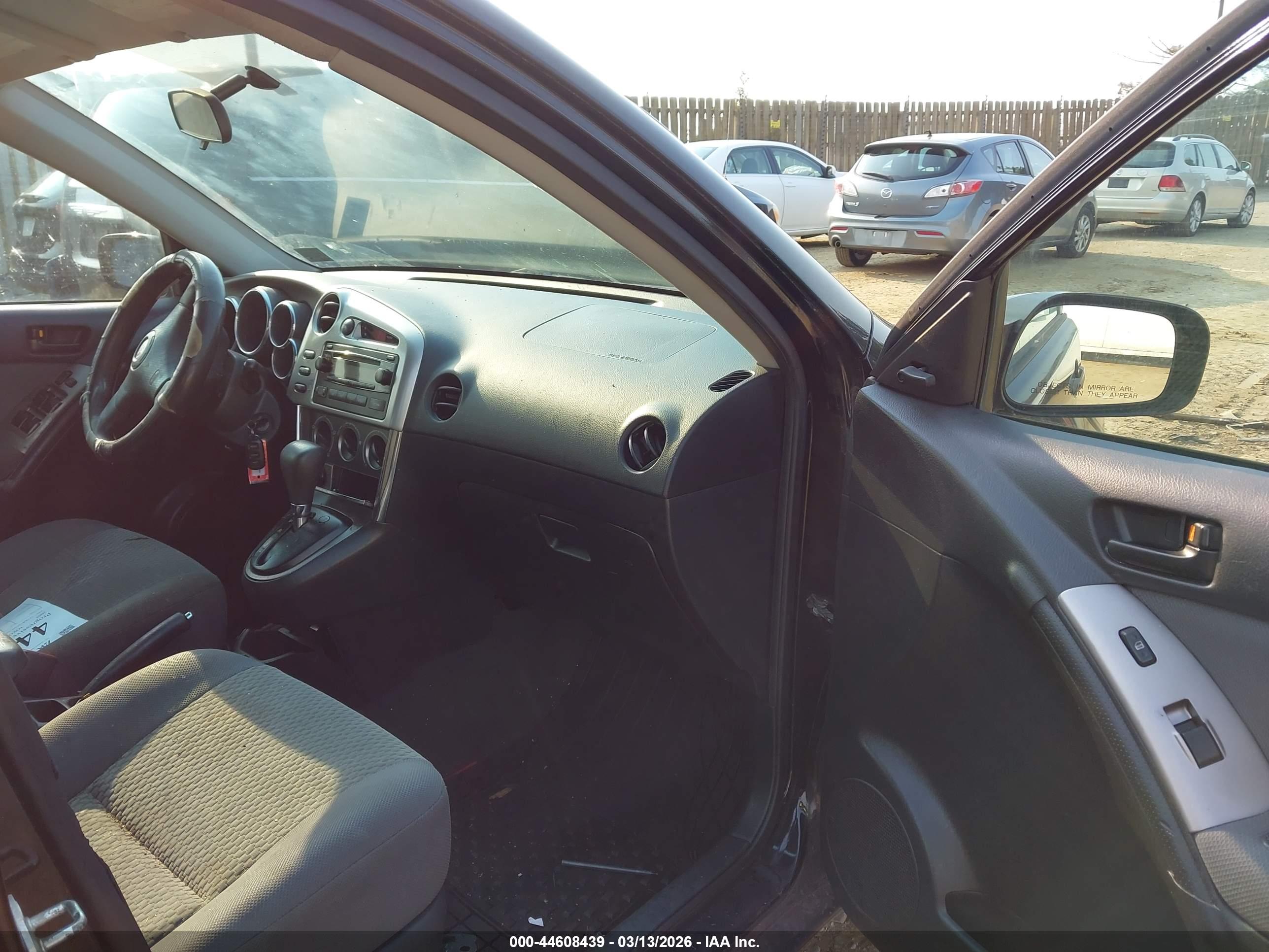 TOYOTA MATRIX image 5