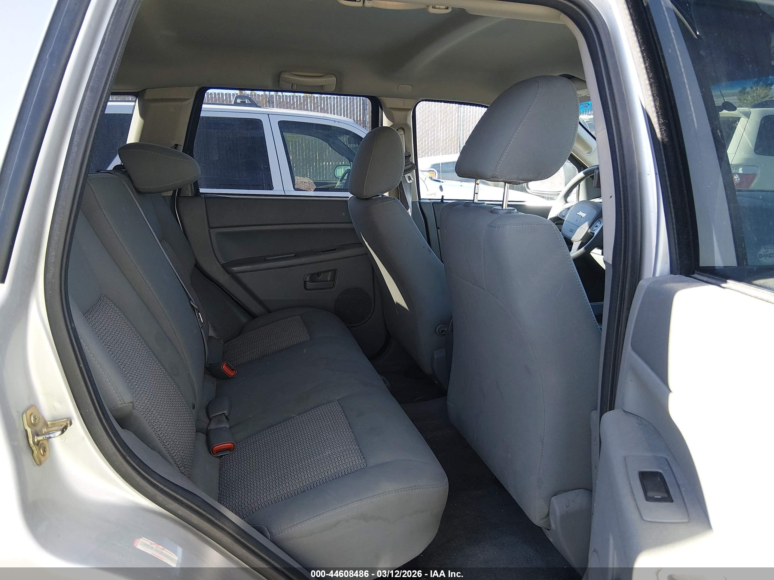 JEEP GRAND image 8