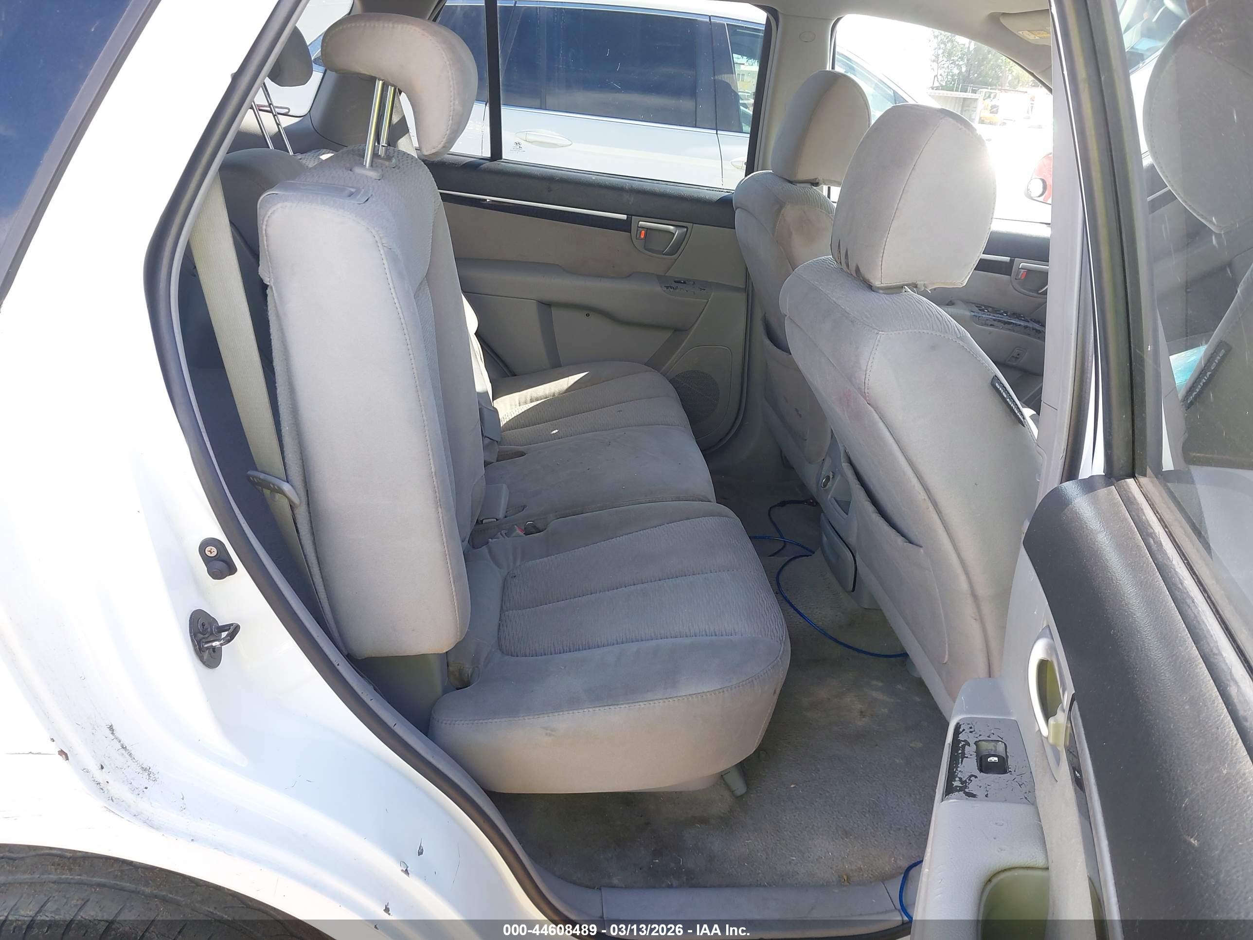 HYUNDAI SANTA image 8
