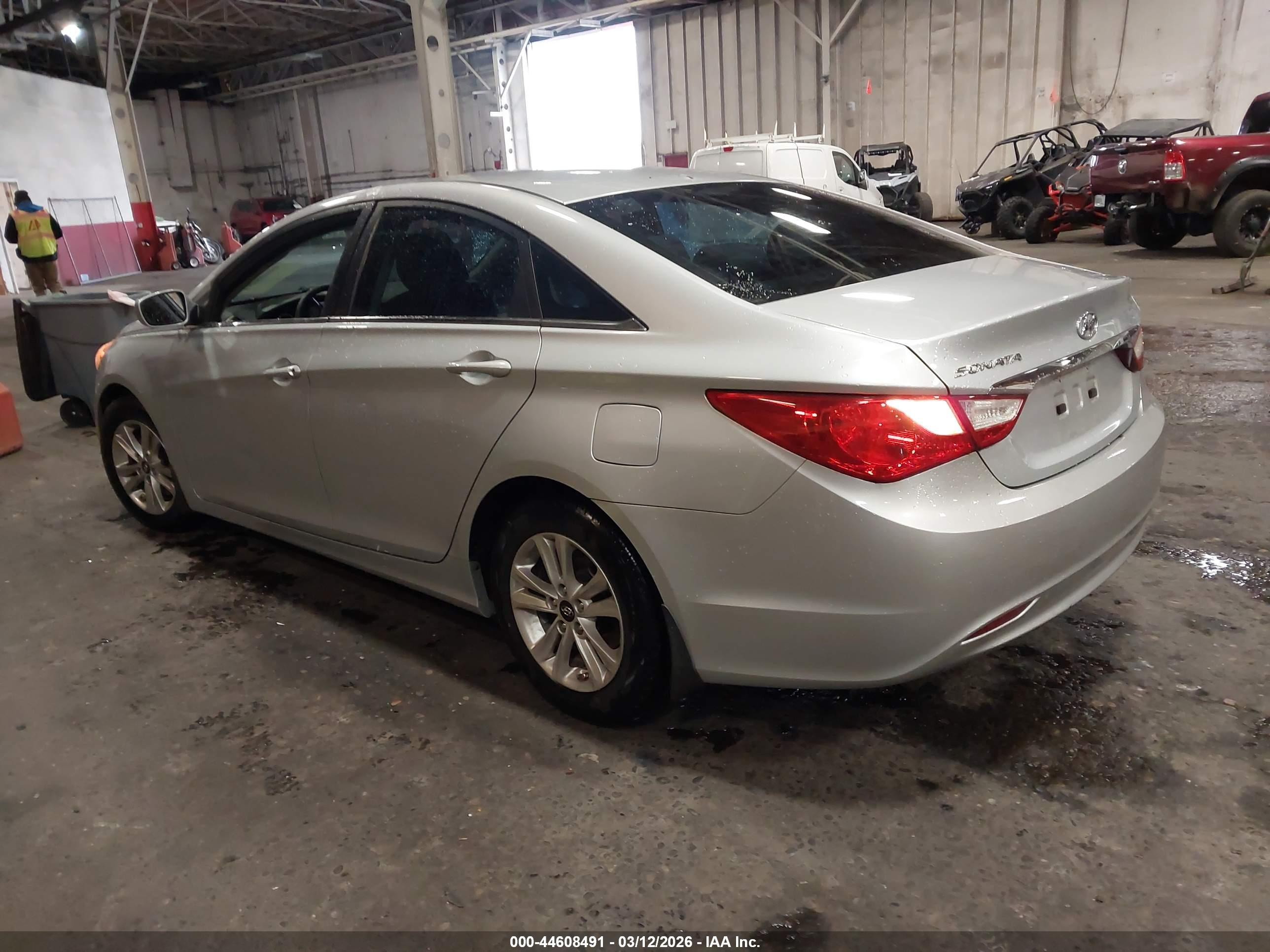 HYUNDAI SONATA image 3