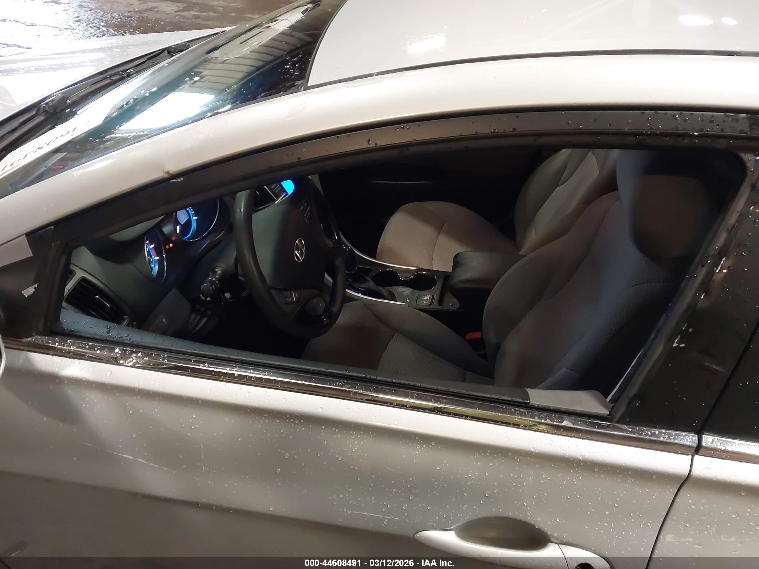 HYUNDAI SONATA image 6