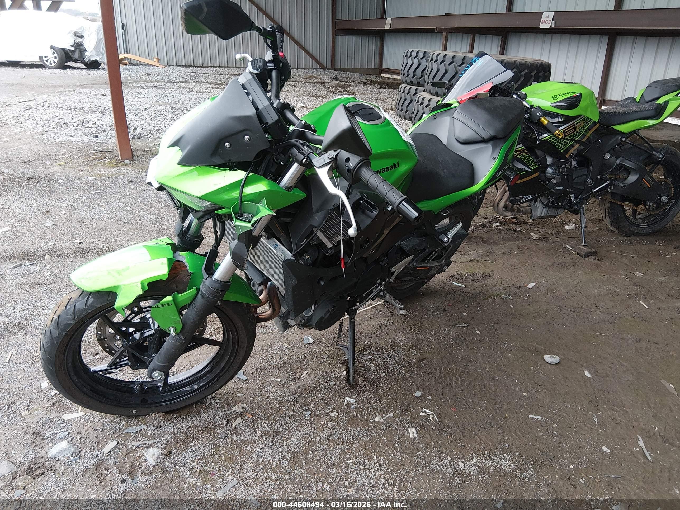KAWASAKI ER500 image 2