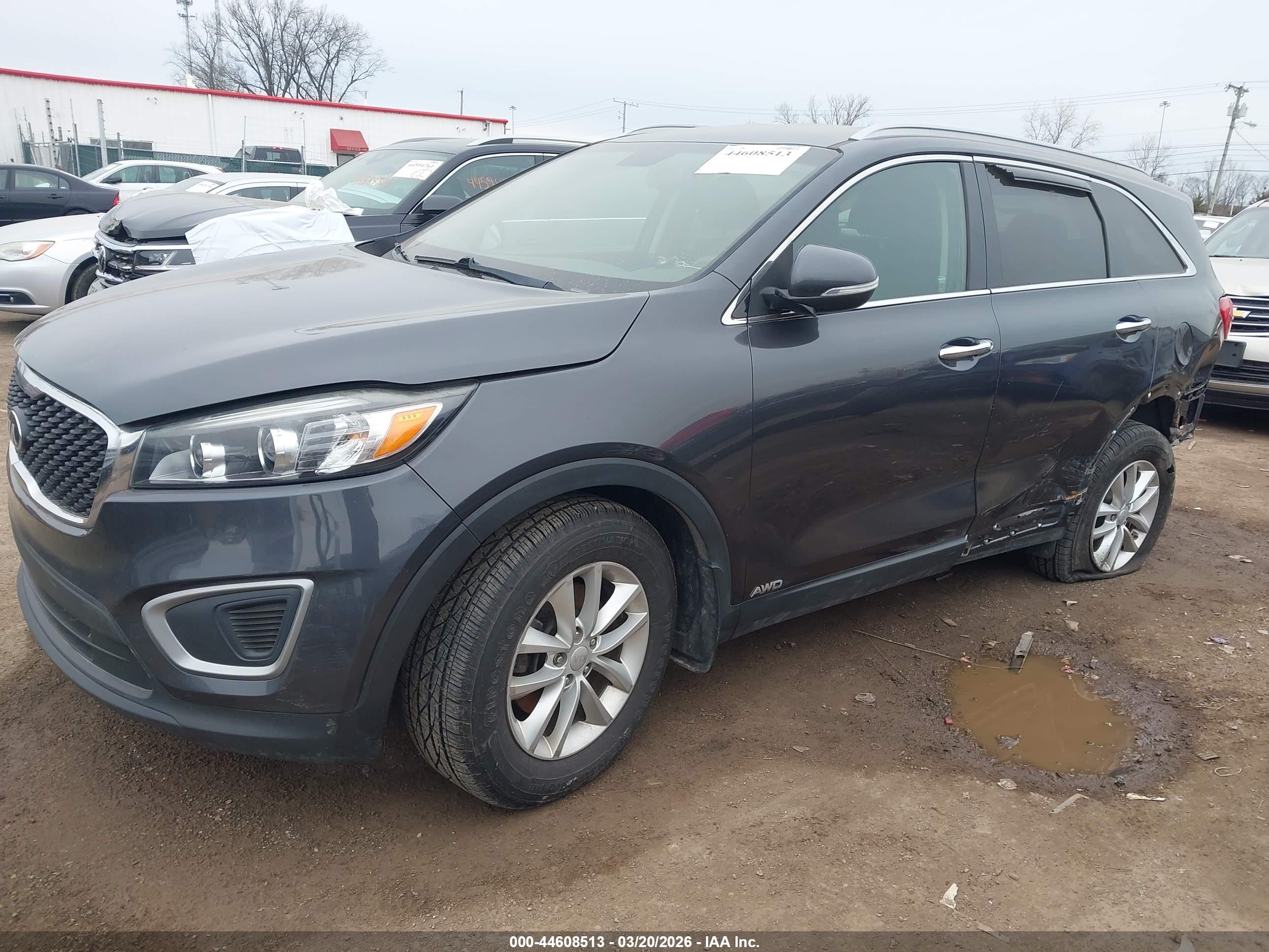 KIA SORENTO image 2
