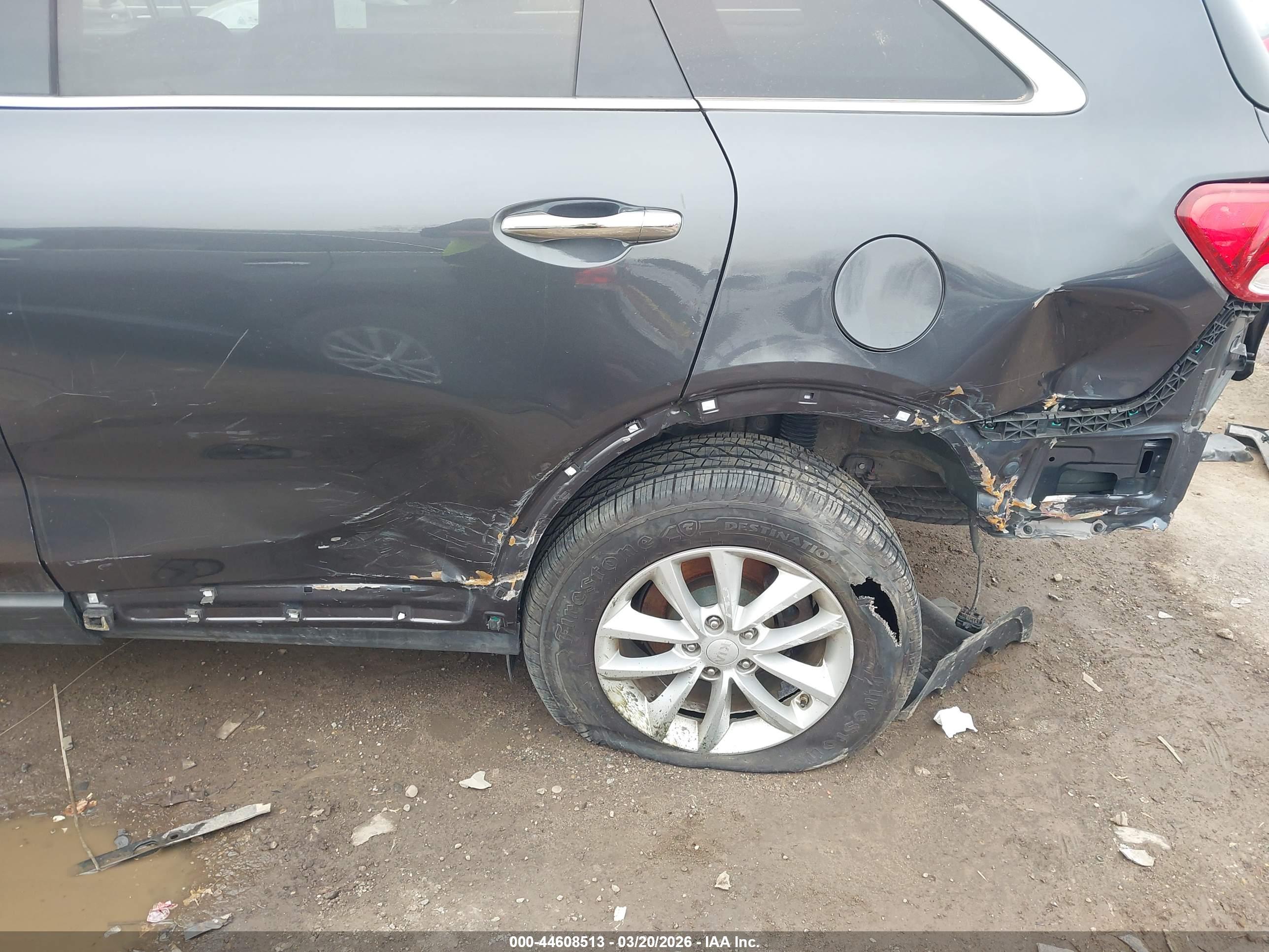KIA SORENTO image 6