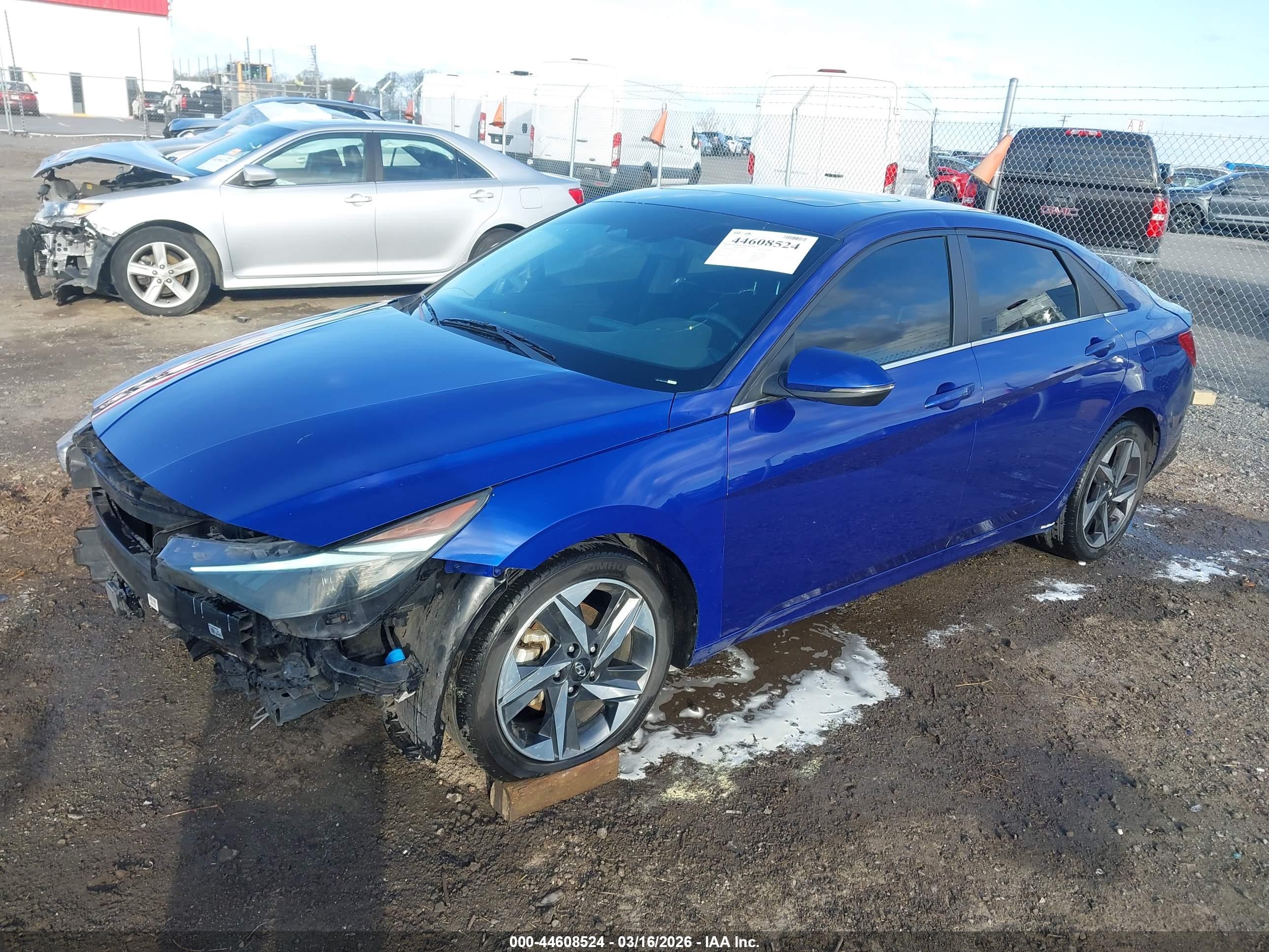 HYUNDAI ELANTRA image 2