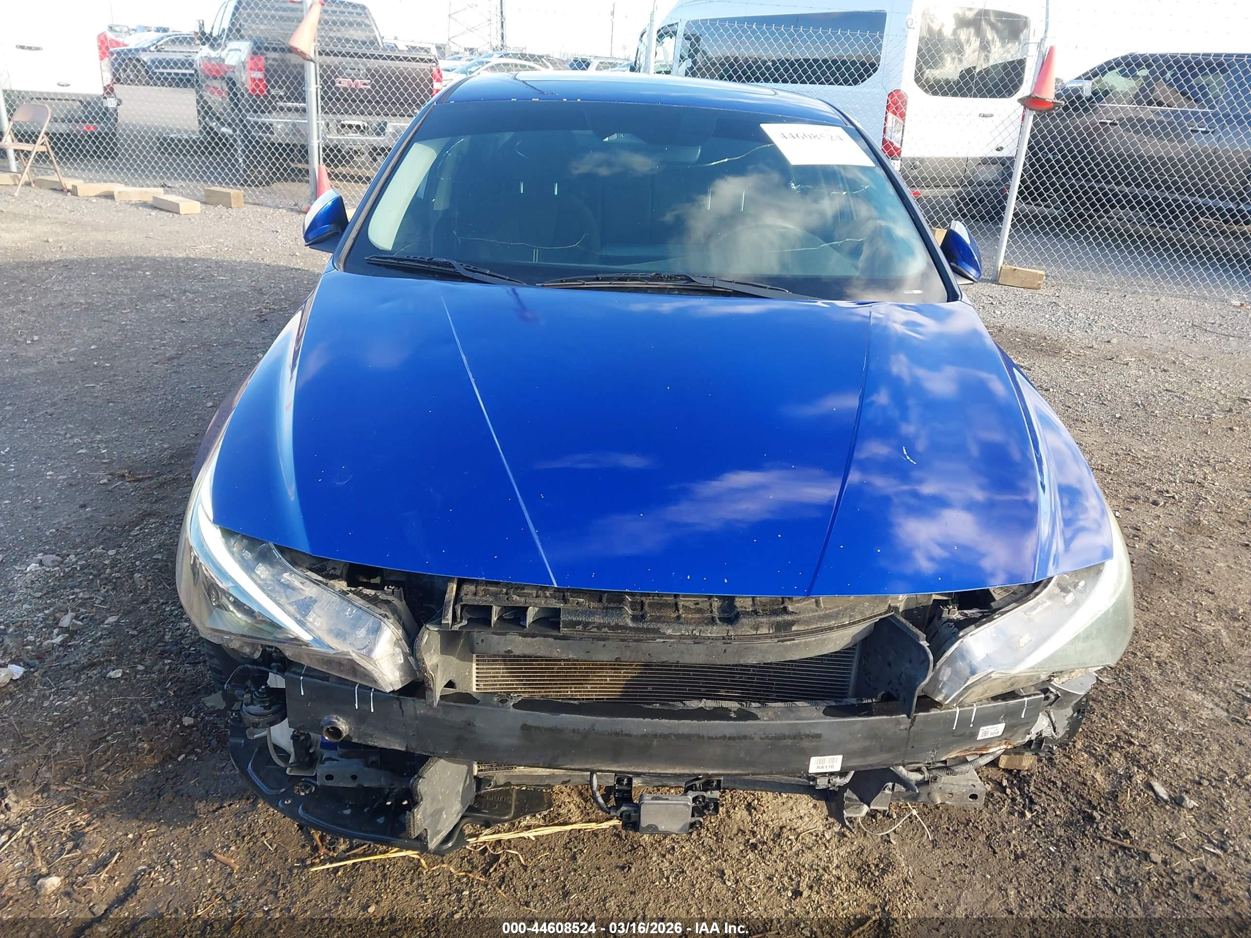 HYUNDAI ELANTRA image 6