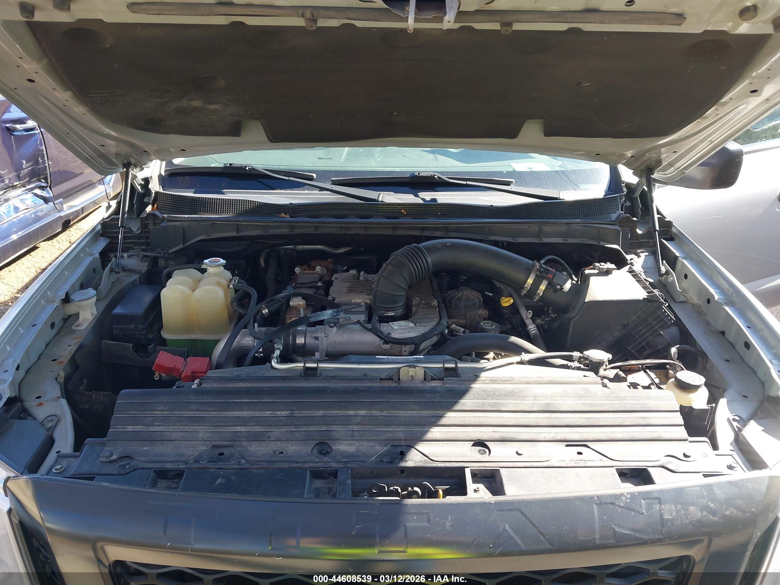 NISSAN TITAN image 10