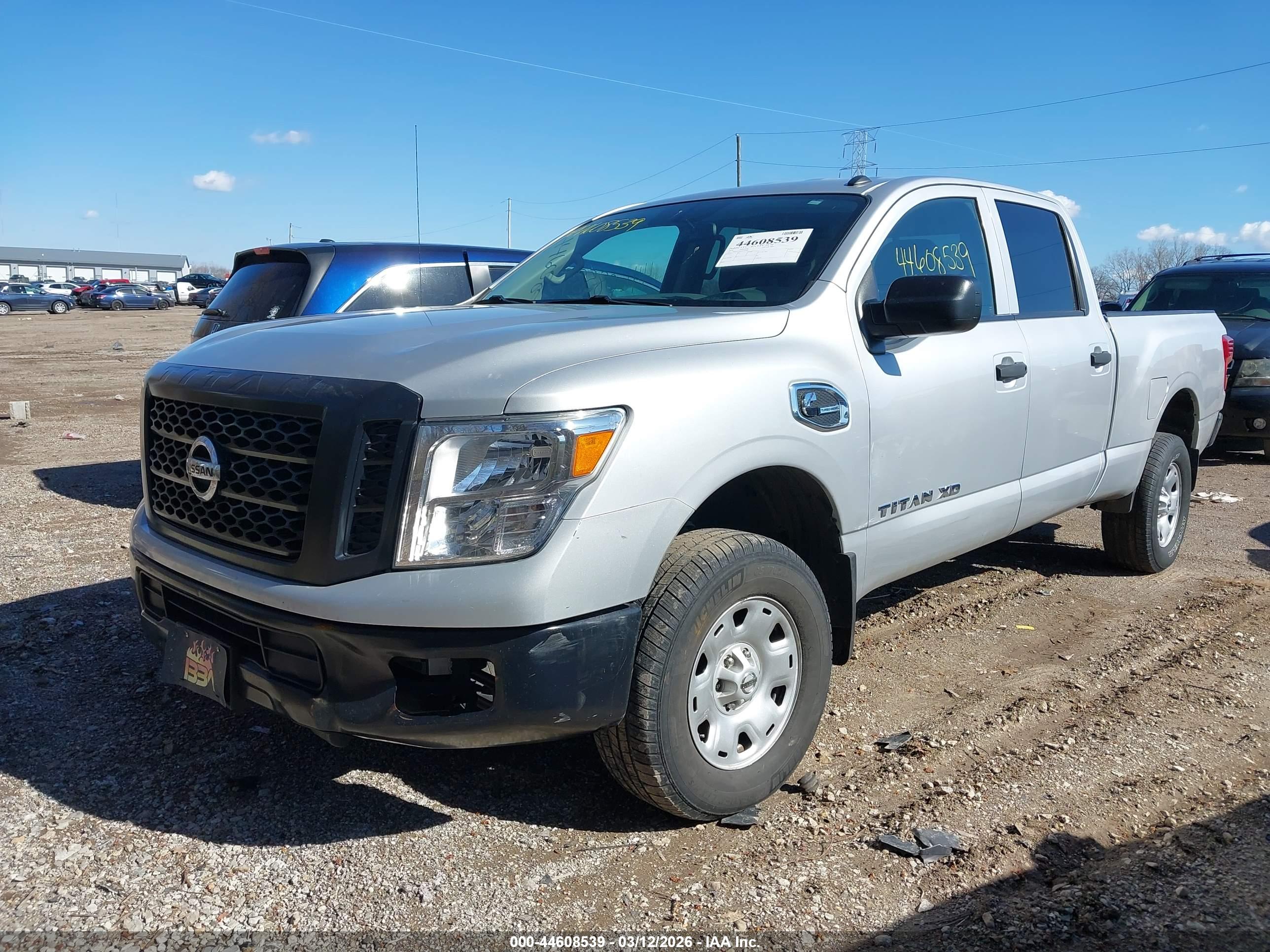 NISSAN TITAN image 6