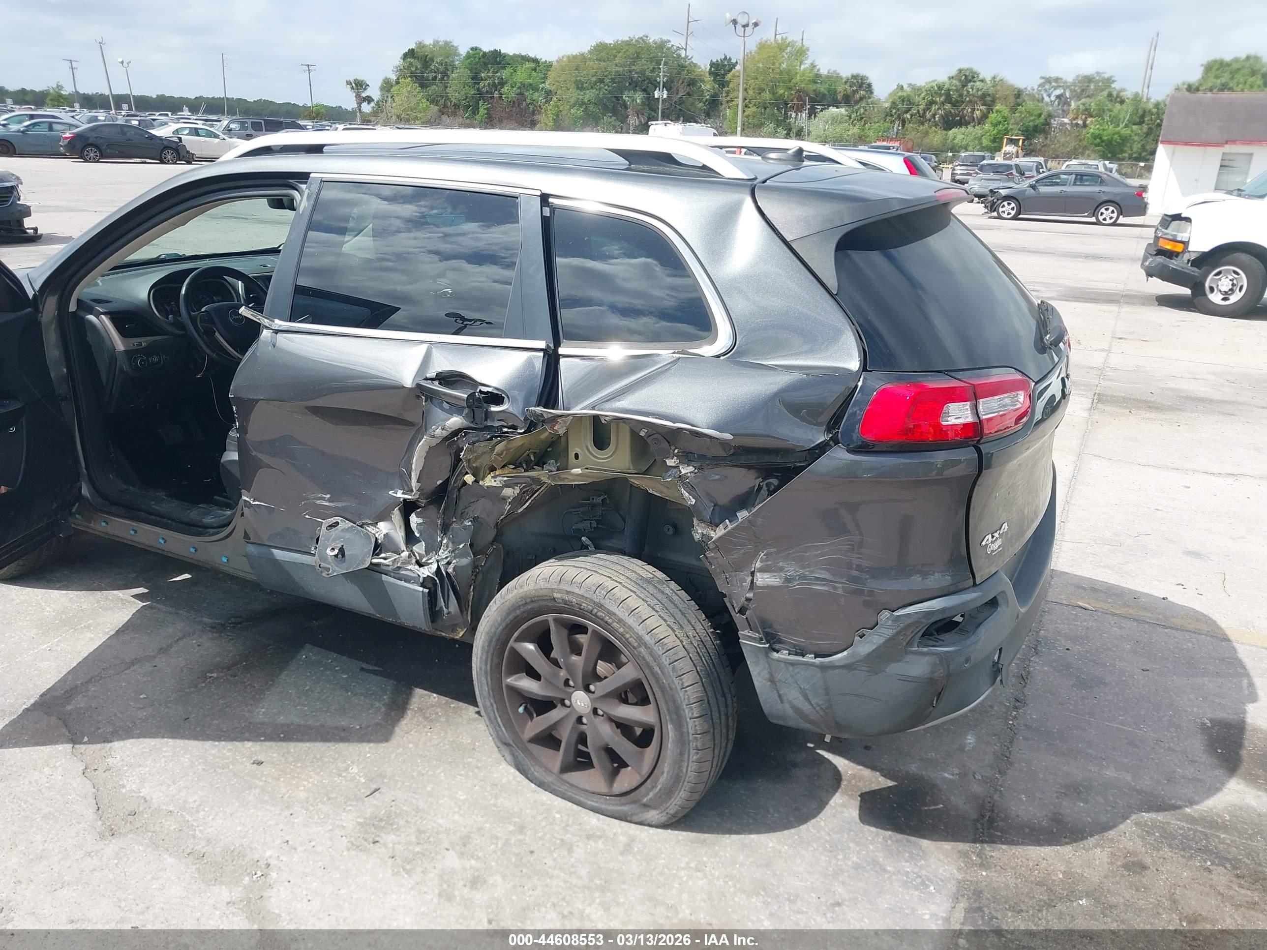 JEEP CHEROKEE image 6