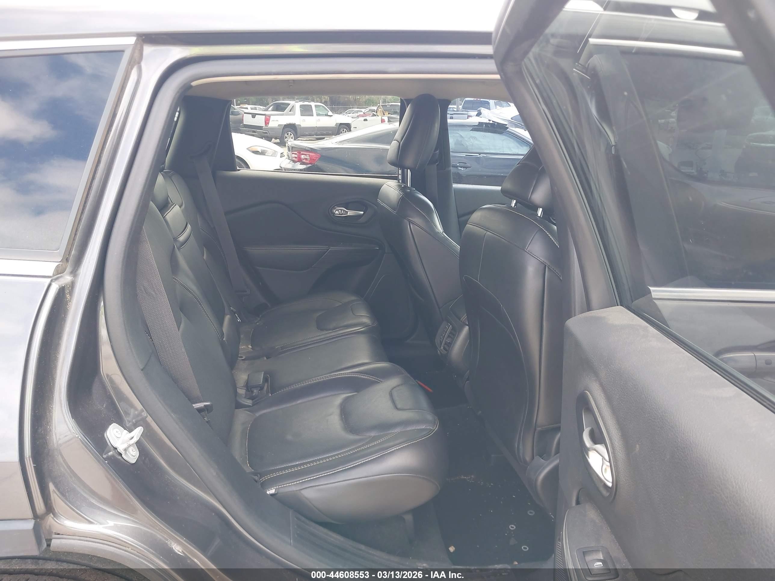 JEEP CHEROKEE image 8