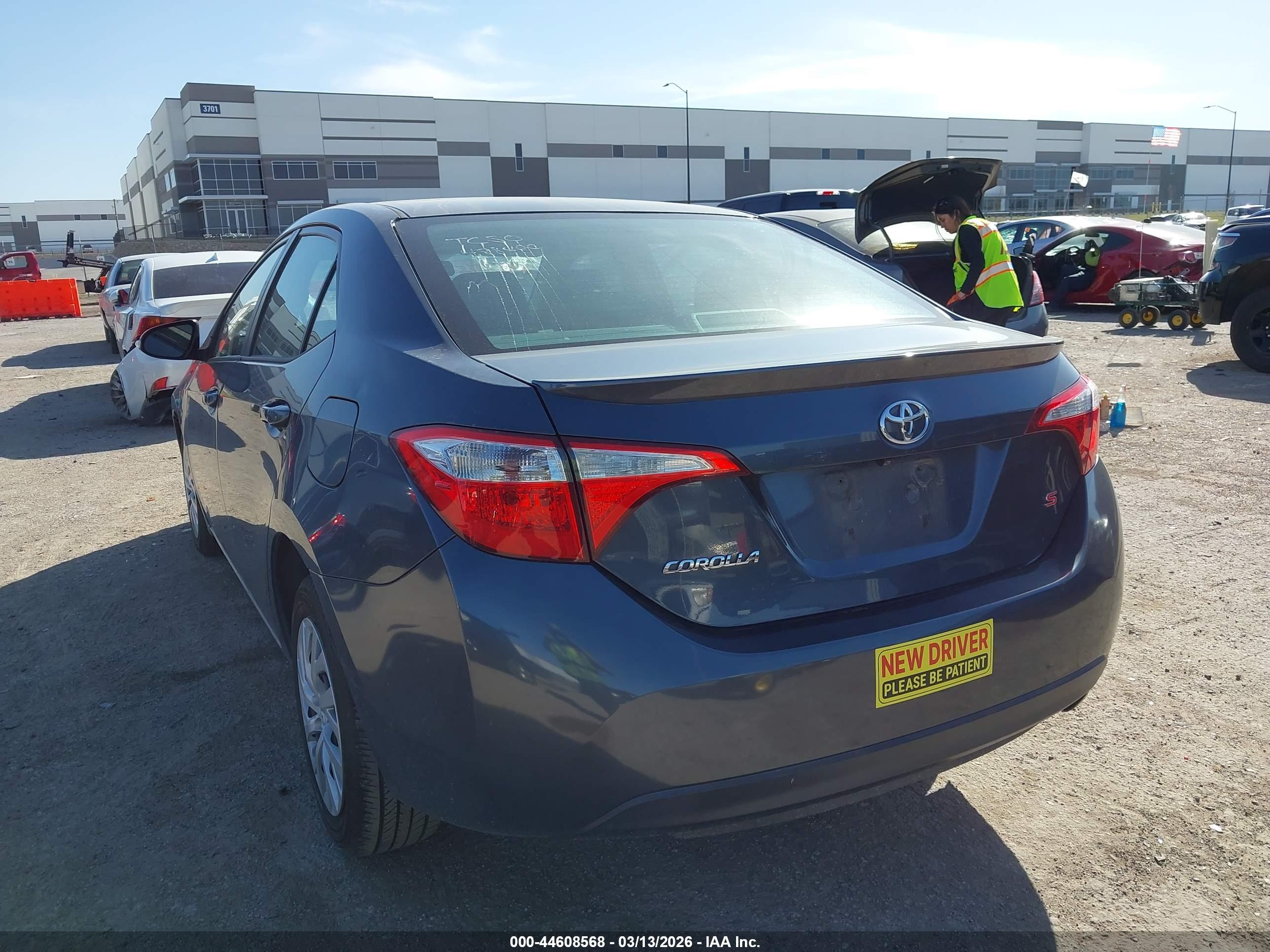 TOYOTA COROLLA image 3