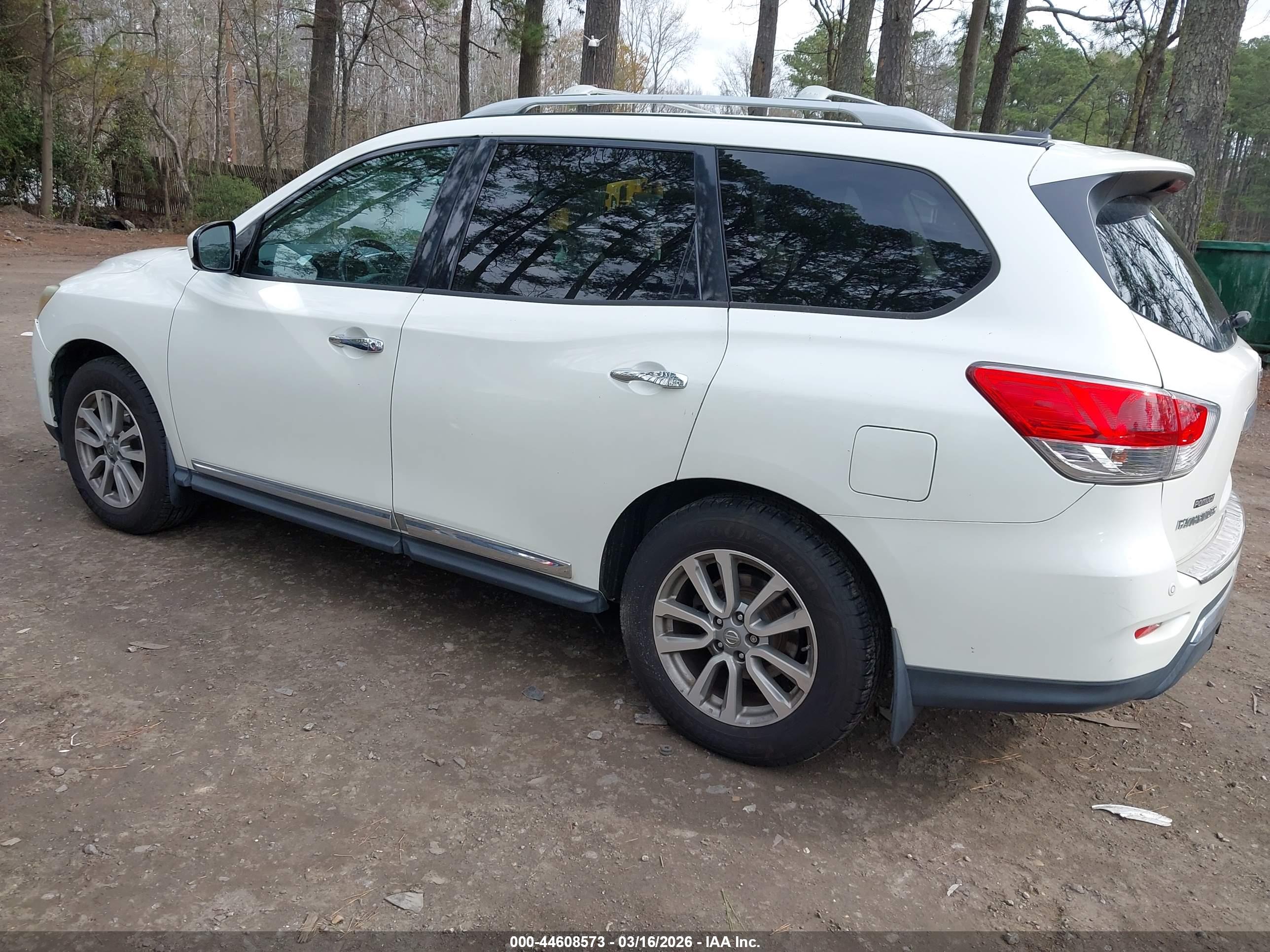 NISSAN PATHFINDER image 3