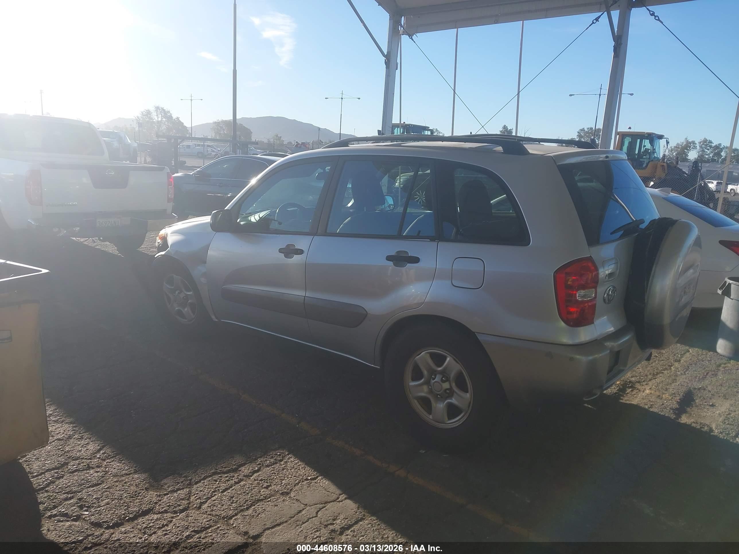 TOYOTA RAV4 image 3
