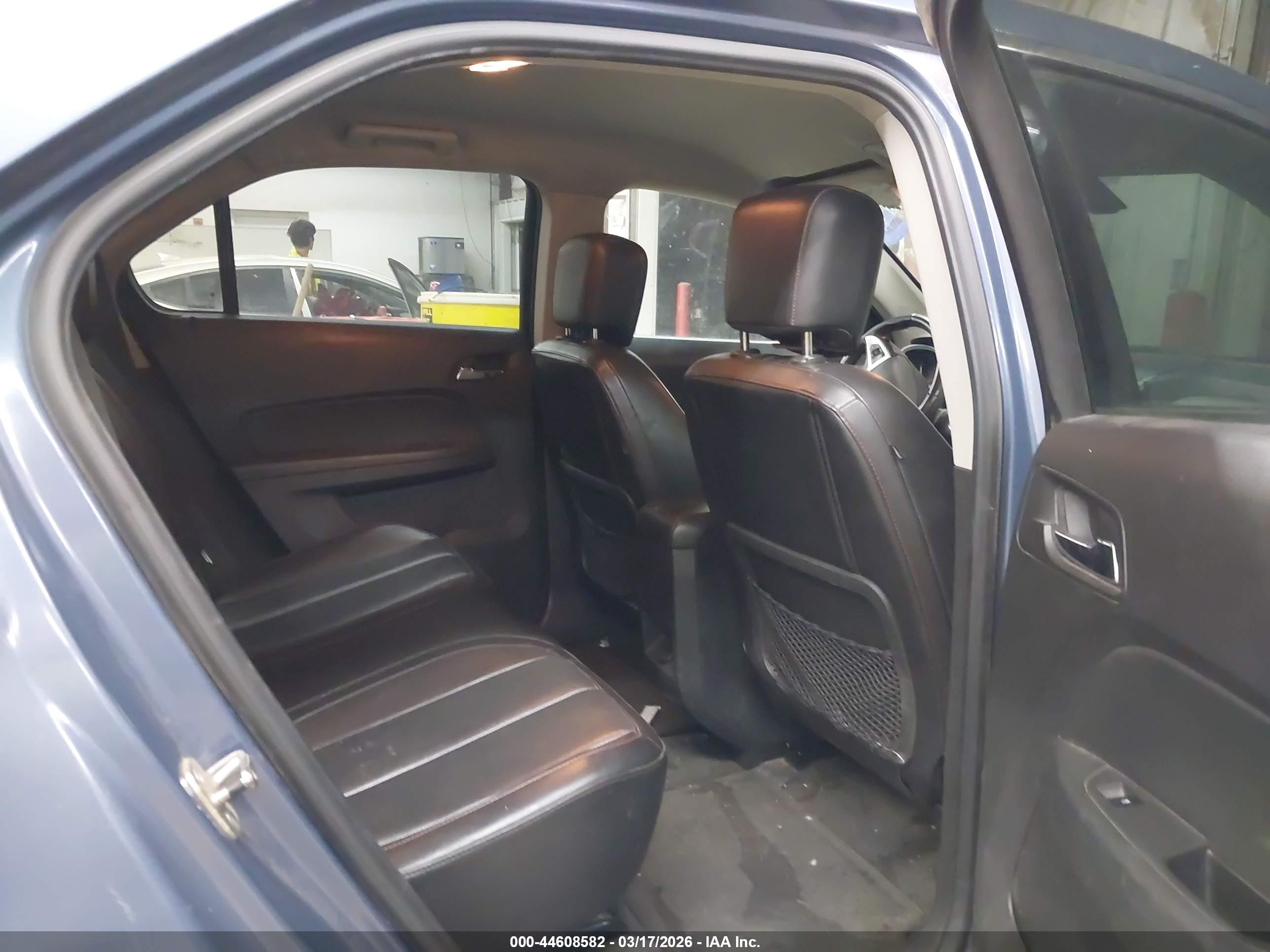 CHEVROLET EQUINOX image 8
