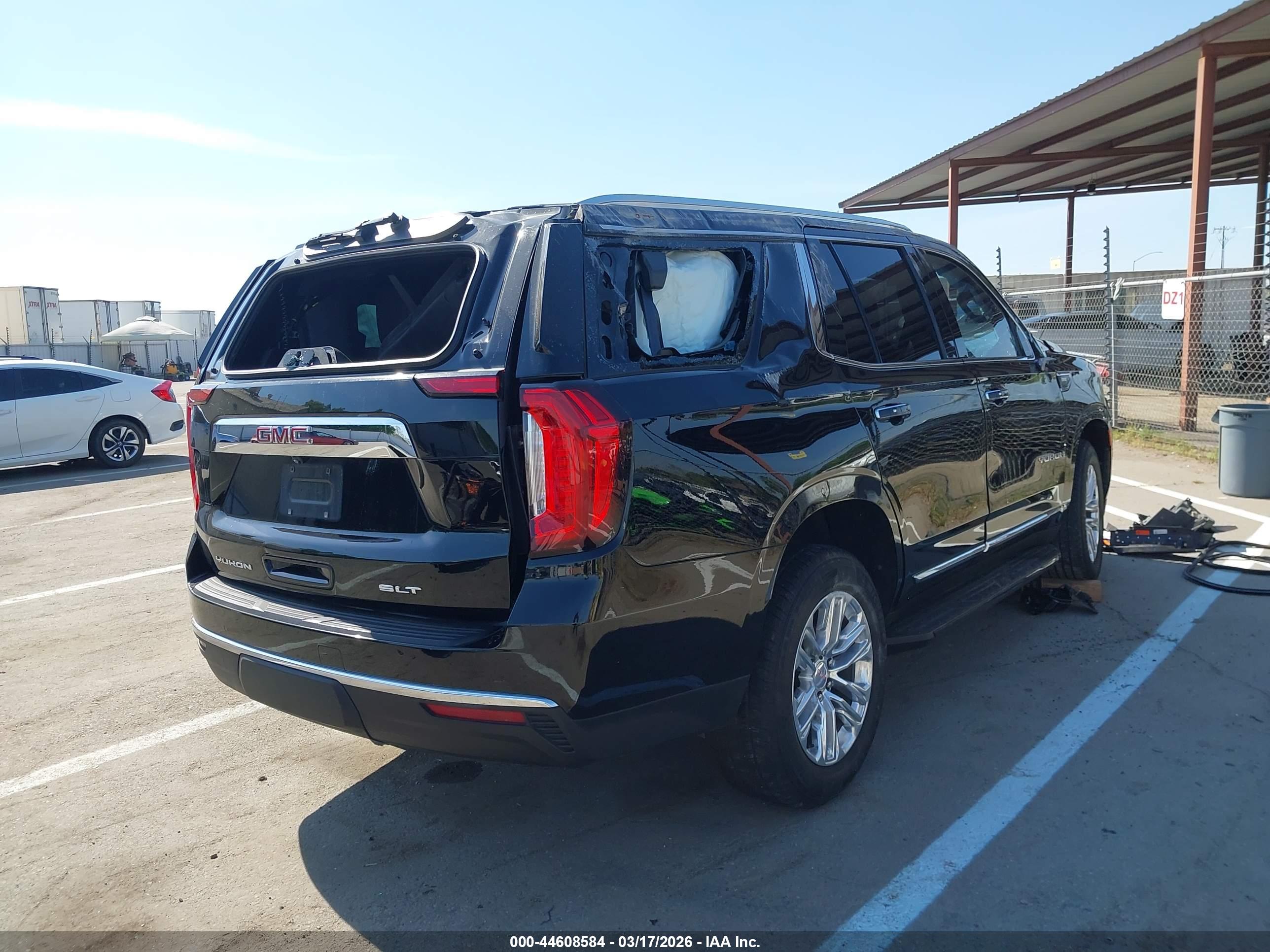 GMC YUKON image 4