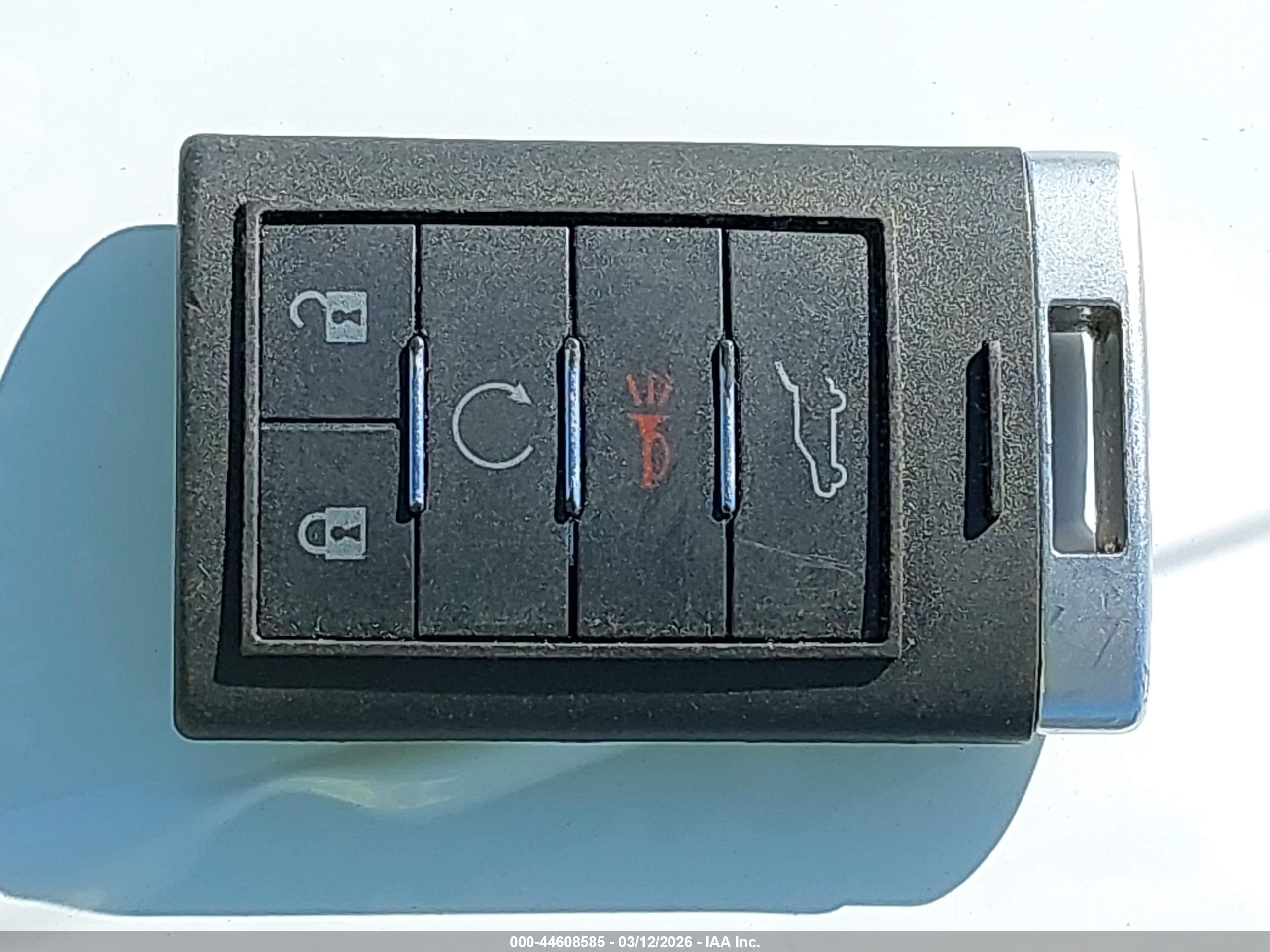 CADILLAC SRX image 11