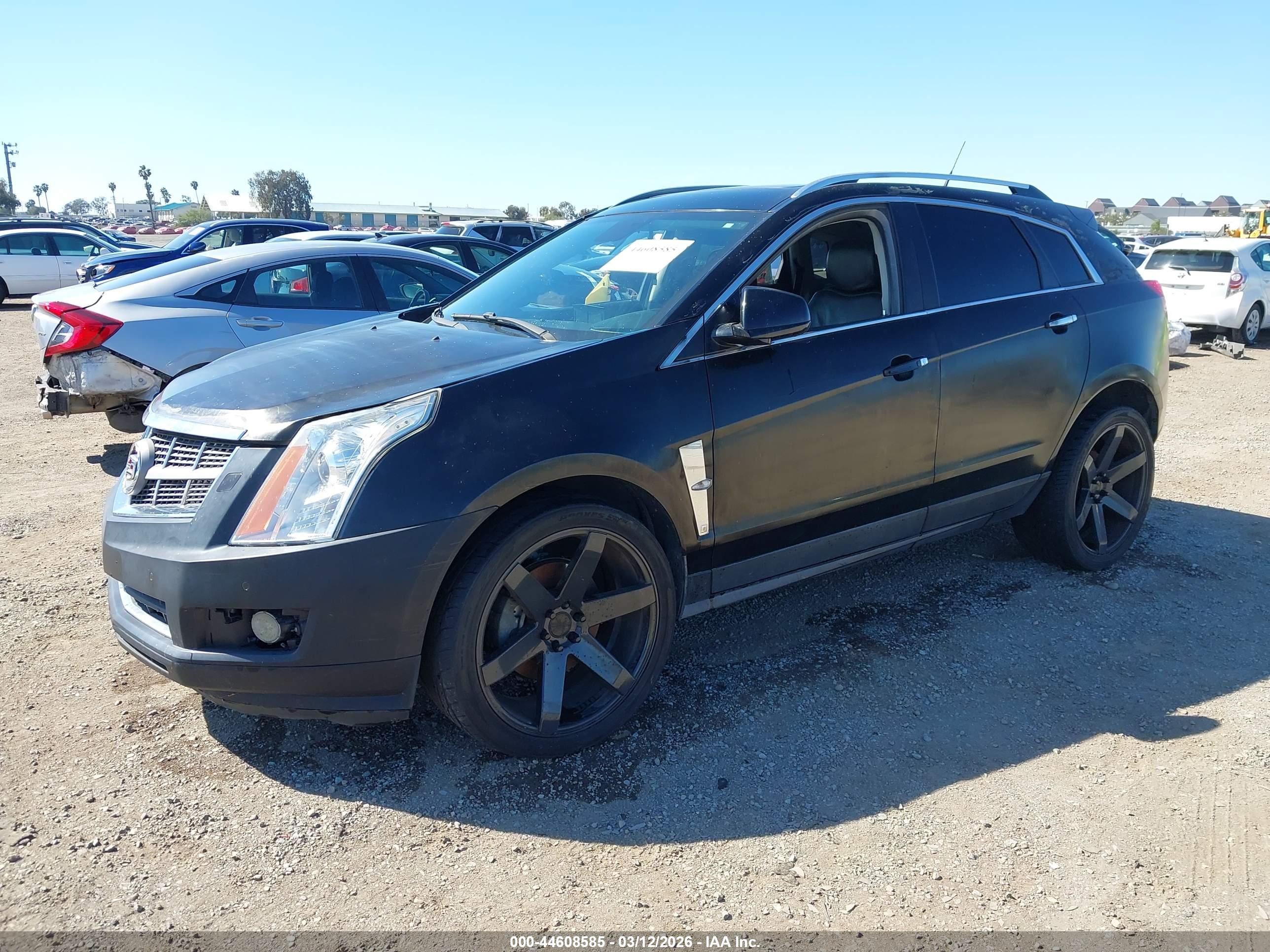 CADILLAC SRX image 2