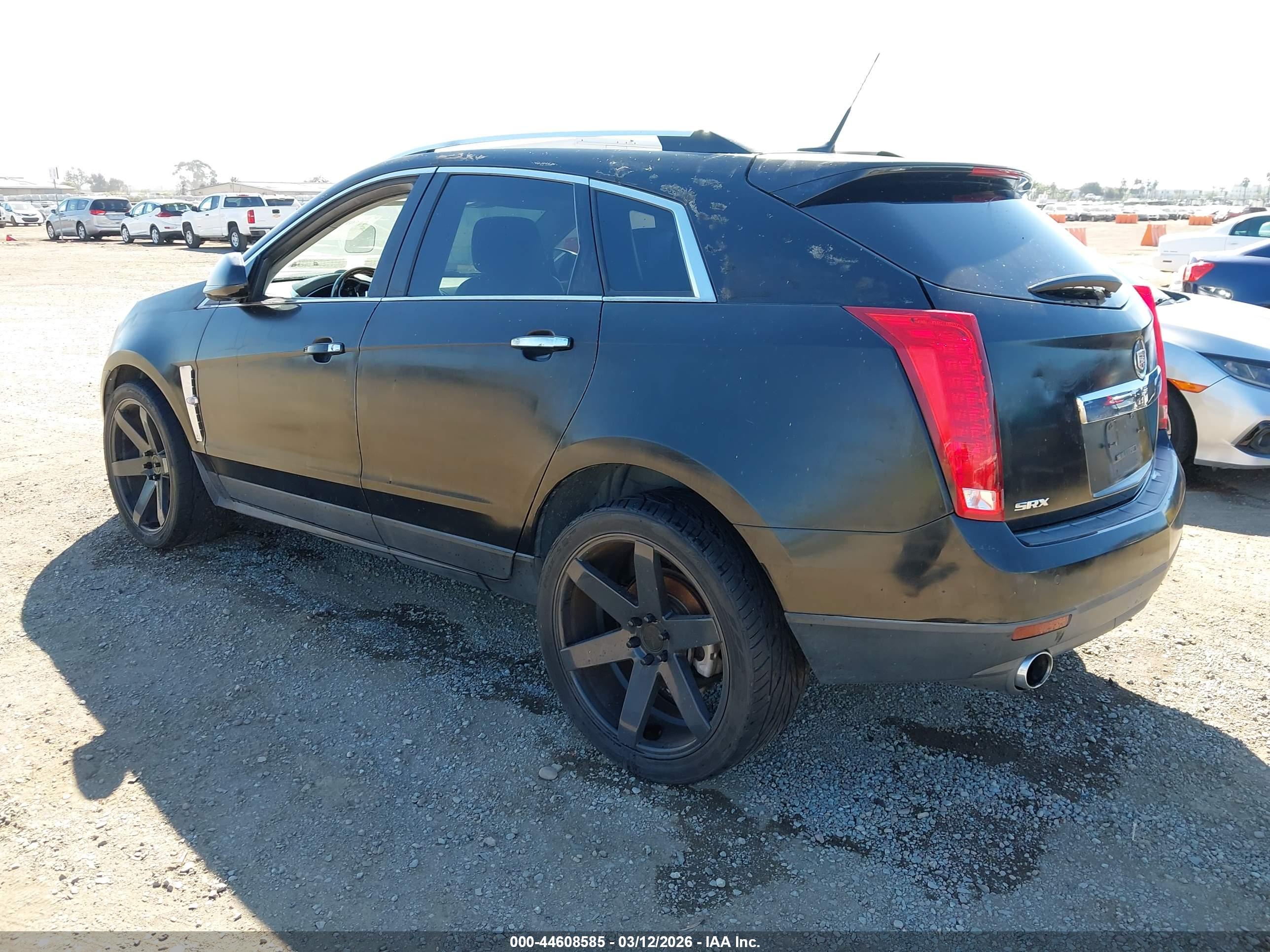 CADILLAC SRX image 3