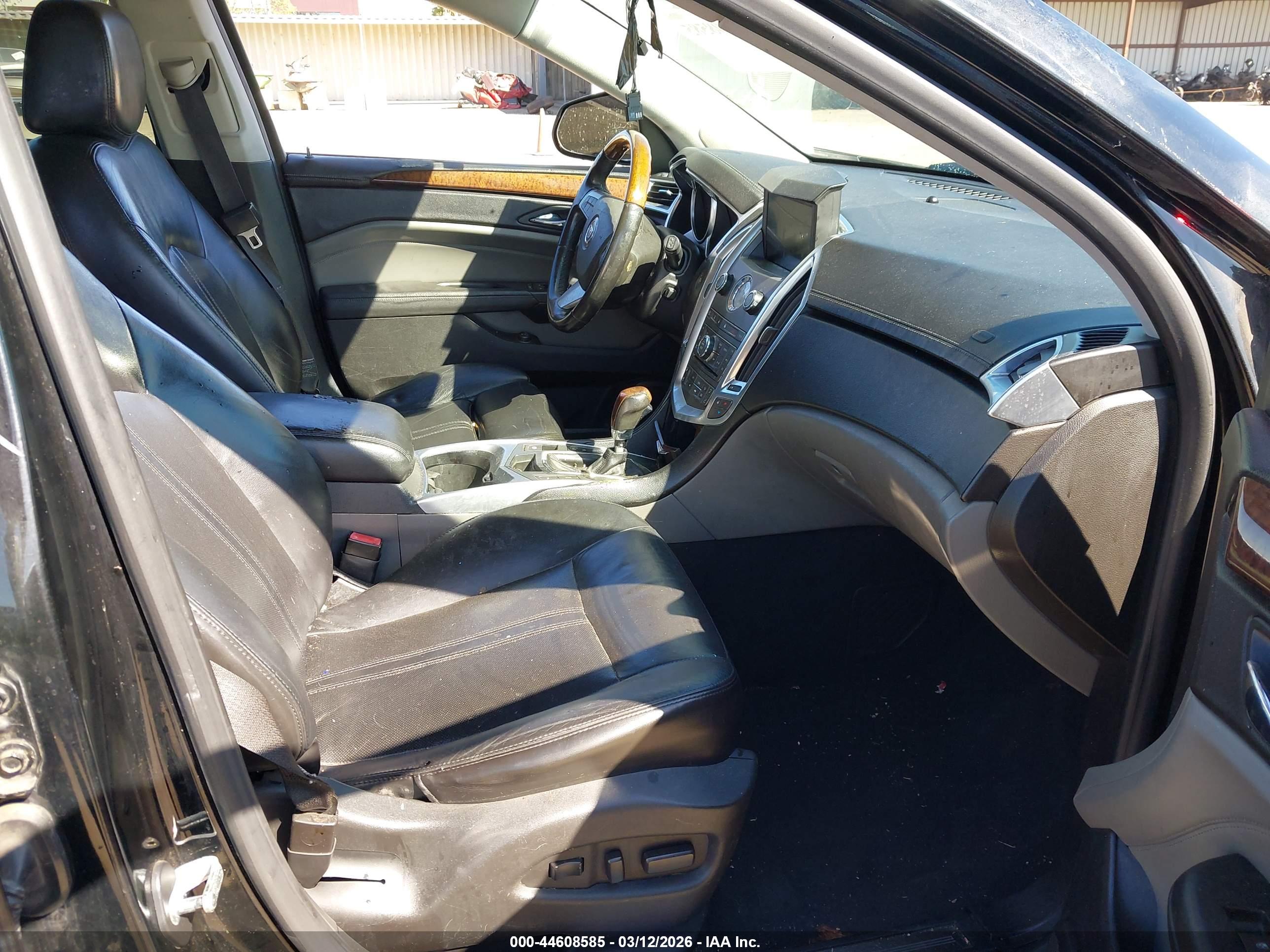 CADILLAC SRX image 5