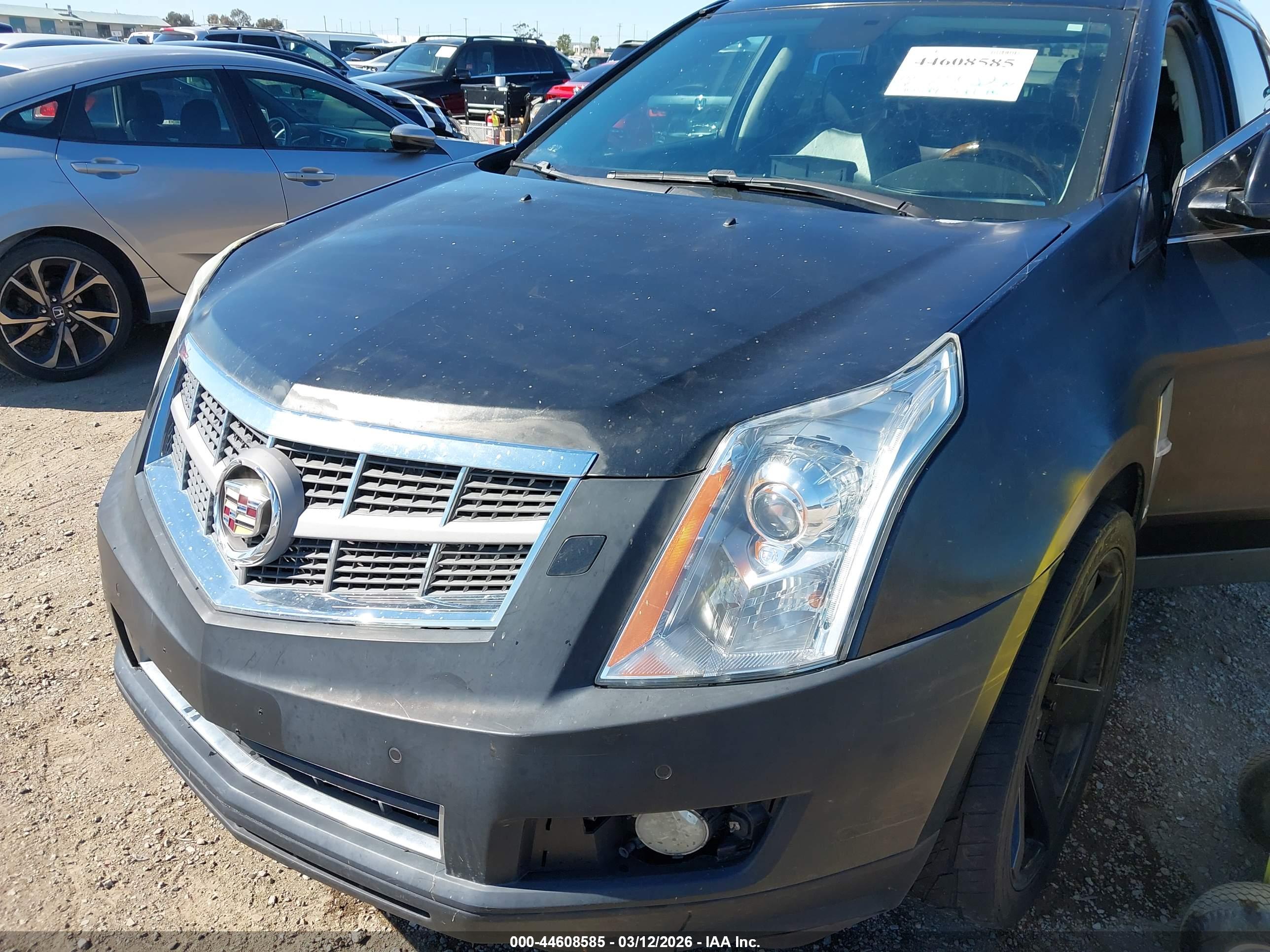 CADILLAC SRX image 6
