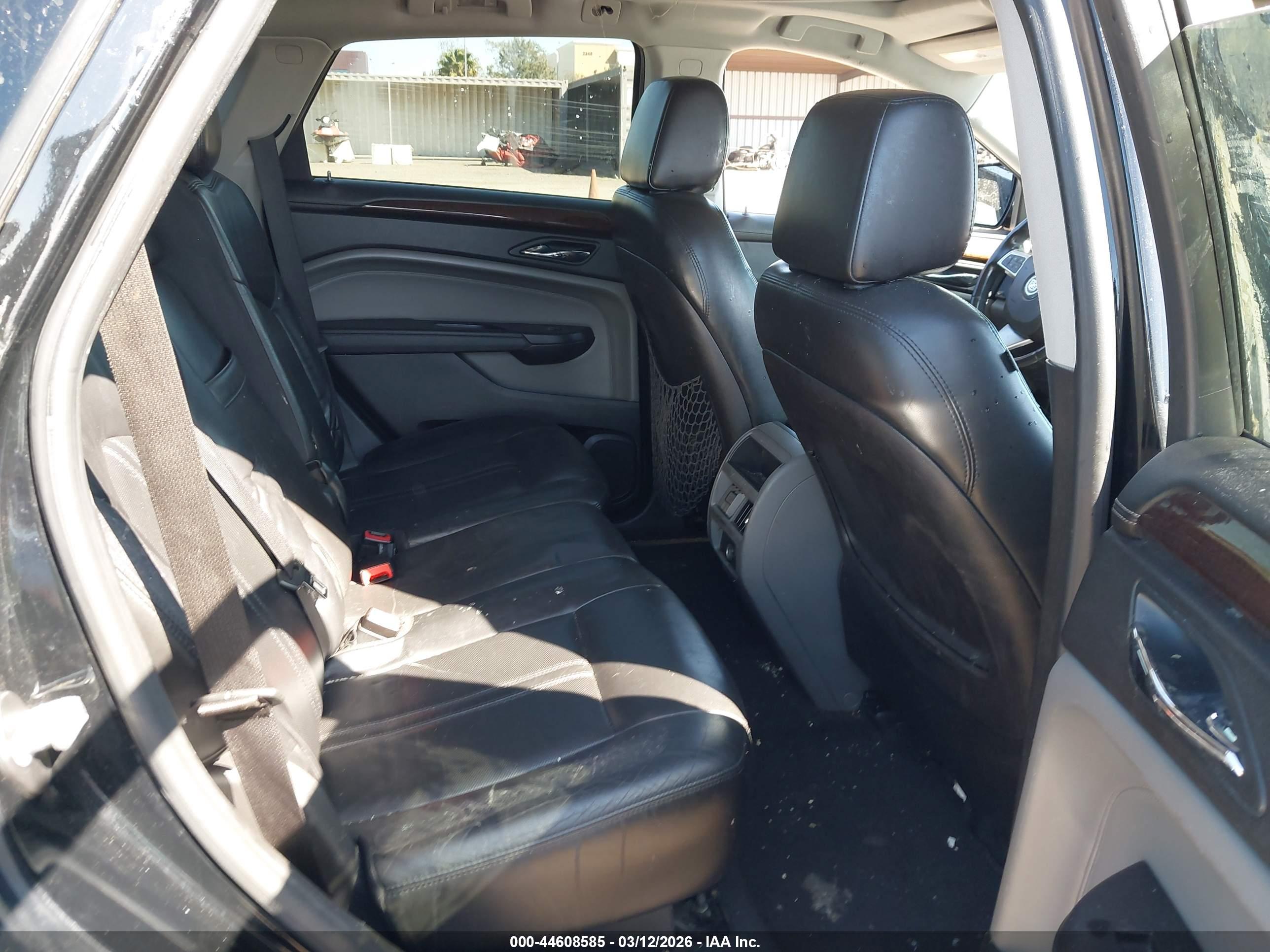 CADILLAC SRX image 8