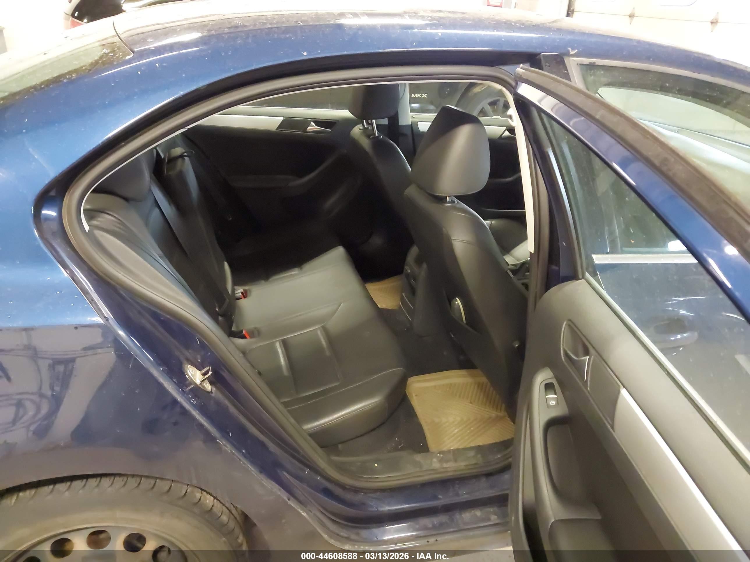 VOLKSWAGEN JETTA image 8