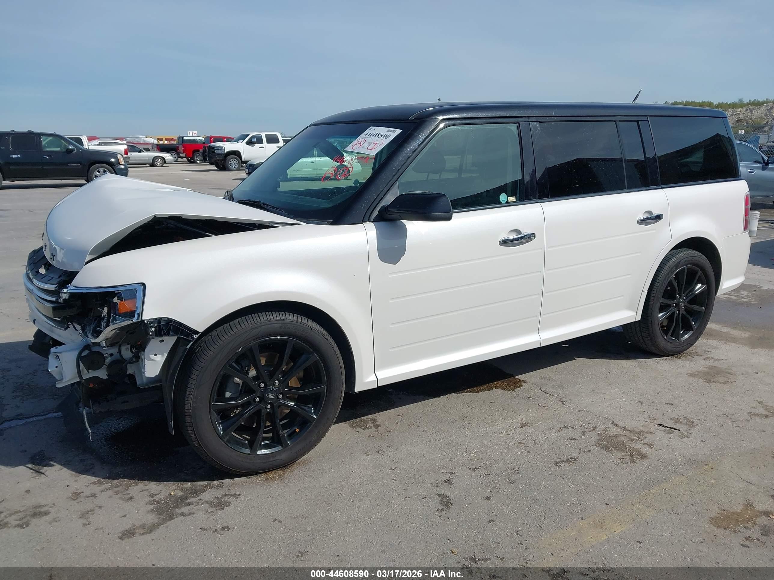 FORD FLEX image 2
