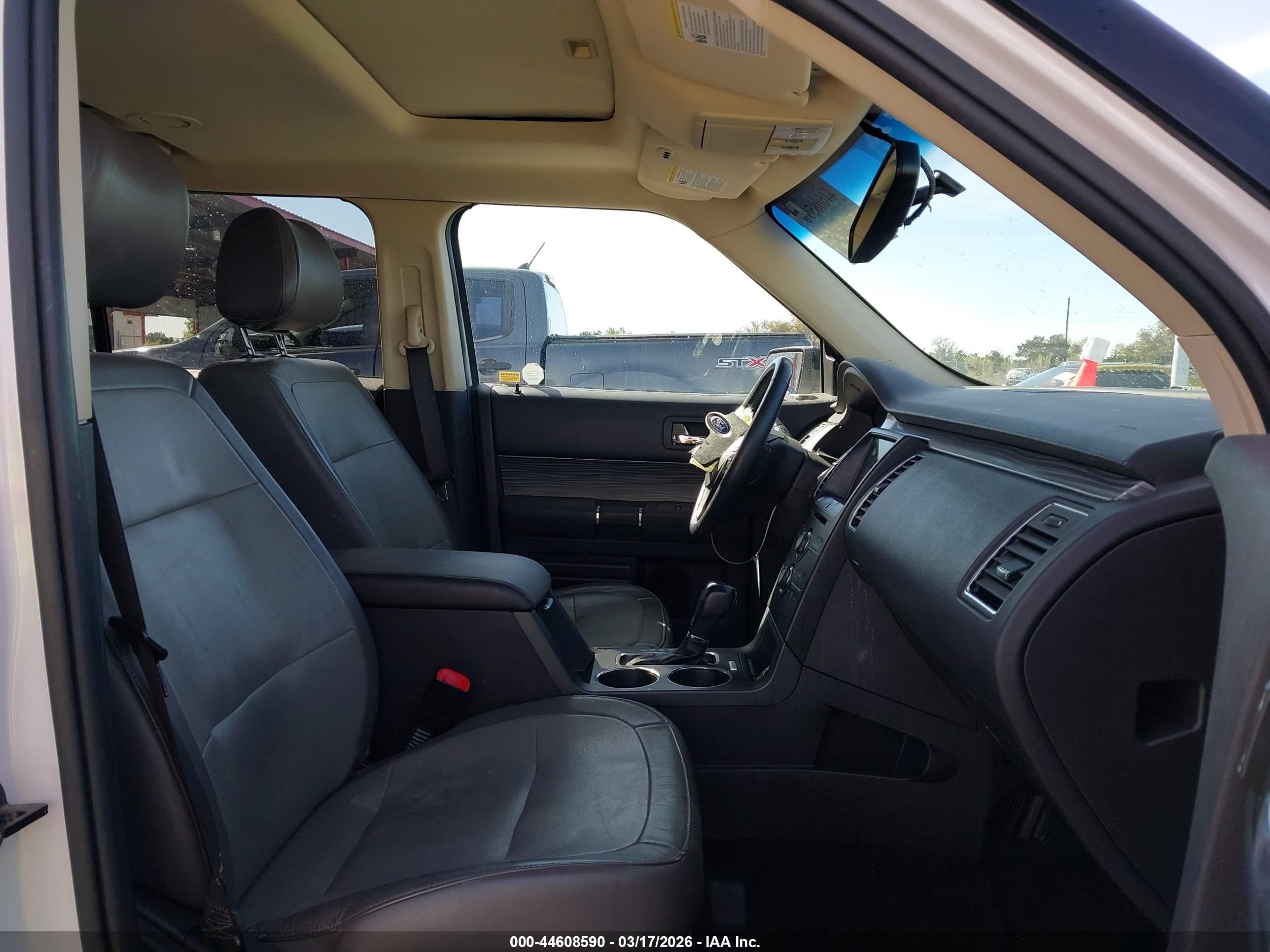 FORD FLEX image 5