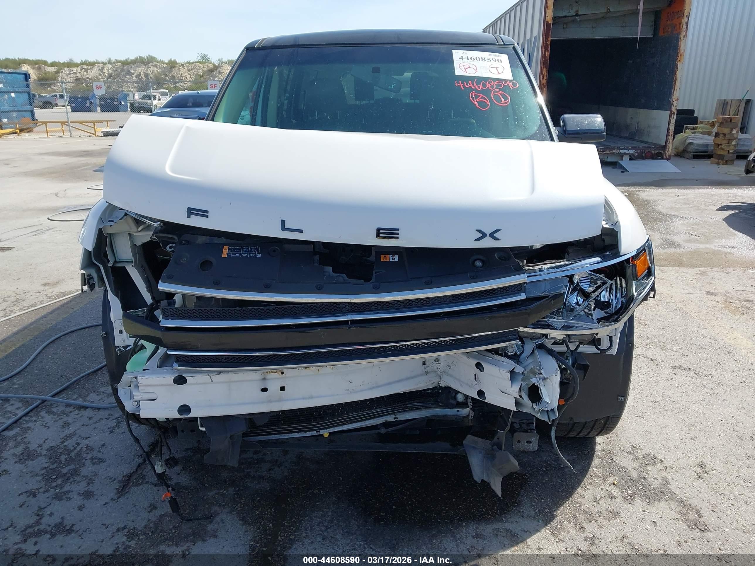 FORD FLEX image 6