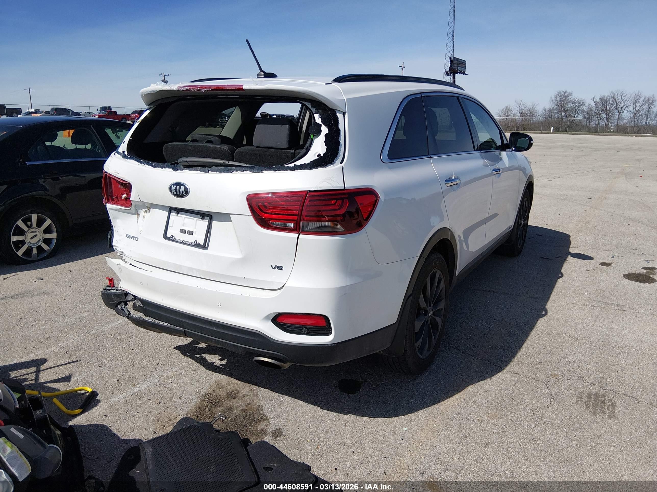 KIA SORENTO image 4