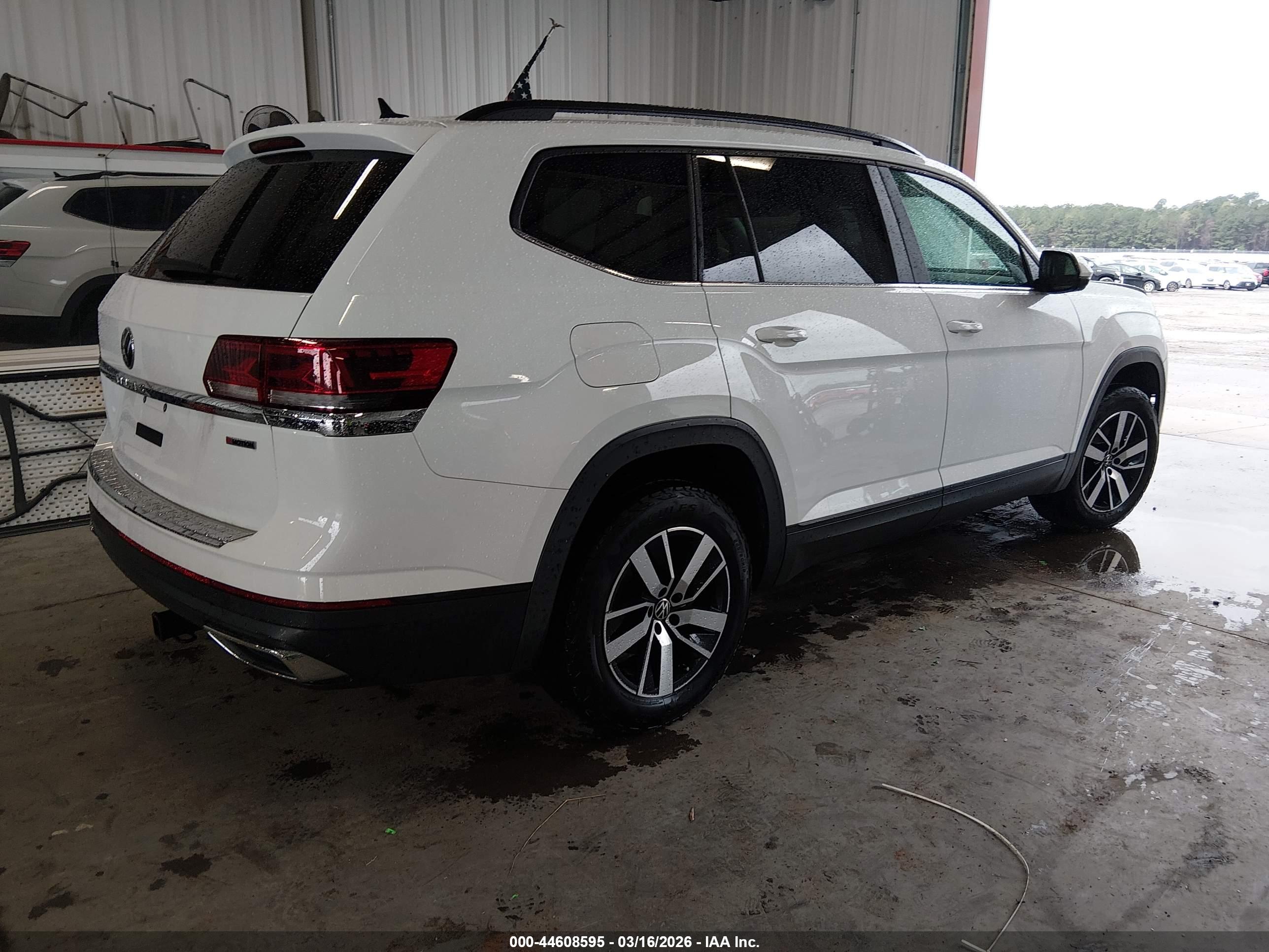 VOLKSWAGEN ATLAS image 4