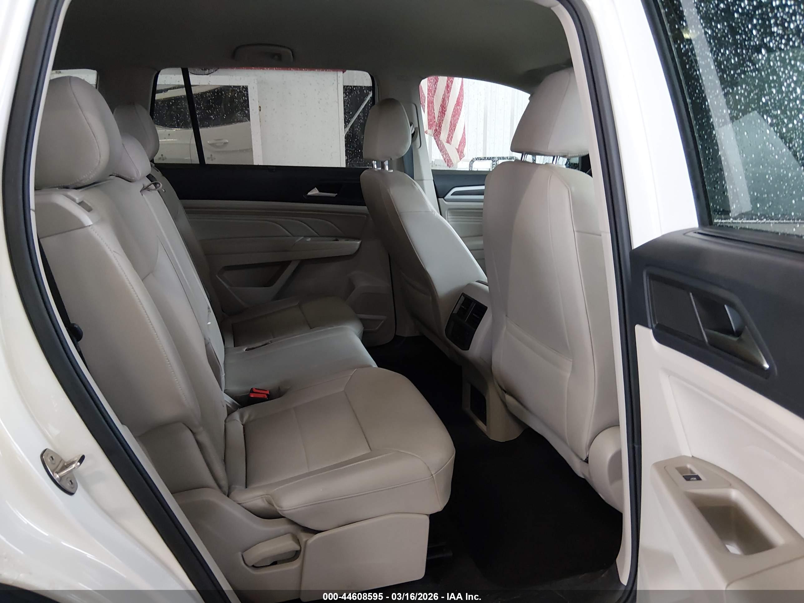 VOLKSWAGEN ATLAS image 8