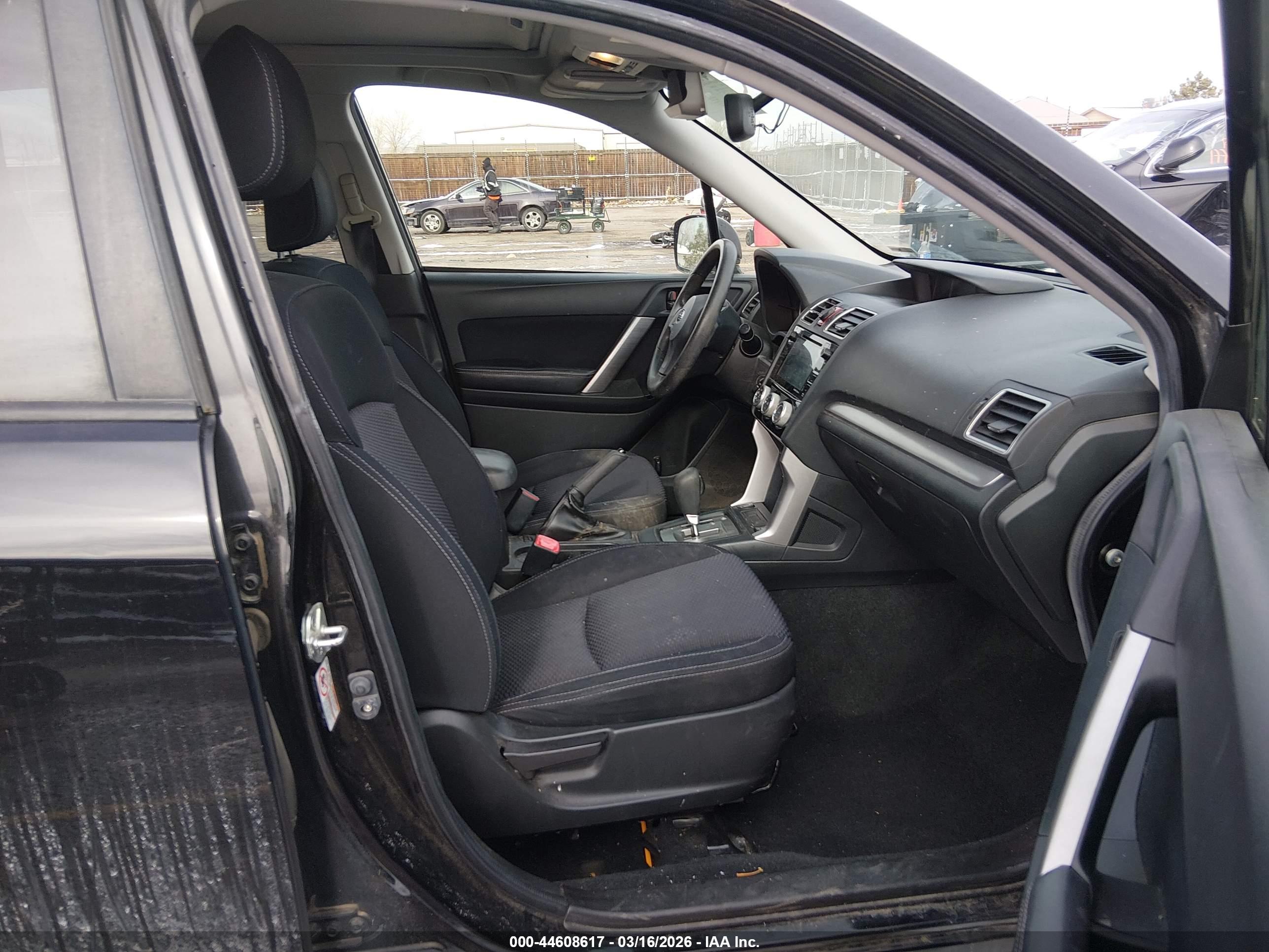 SUBARU FORESTER image 5
