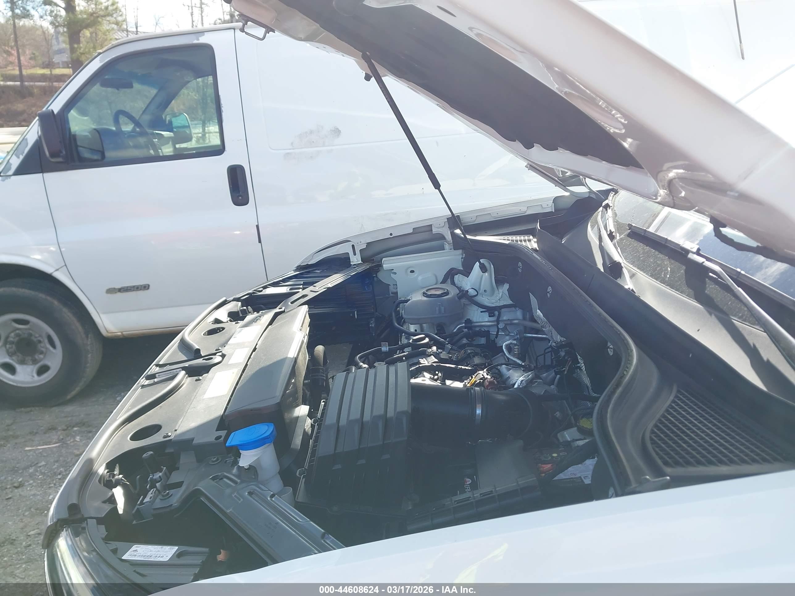 VOLKSWAGEN ATLAS image 10