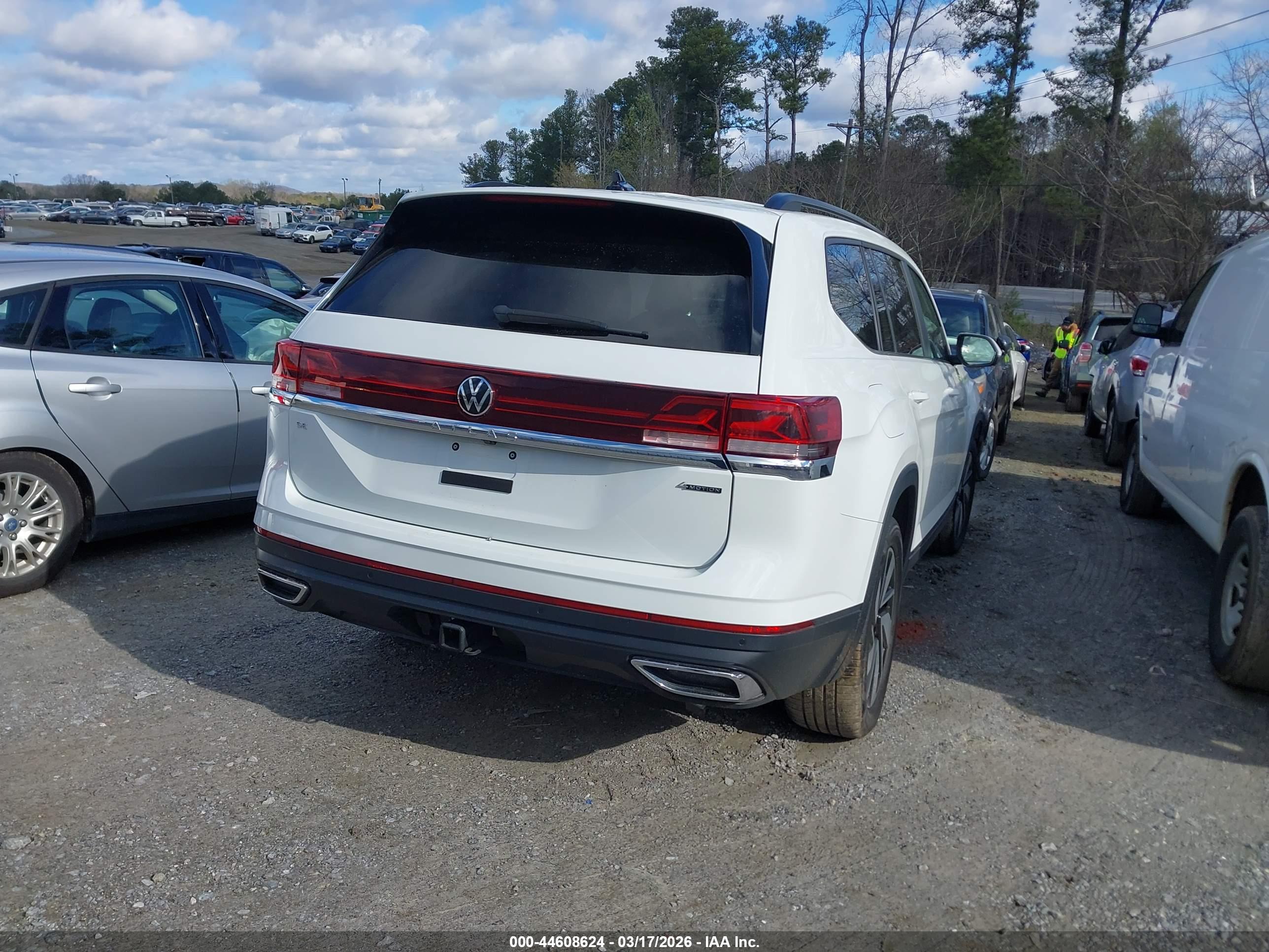 VOLKSWAGEN ATLAS image 4