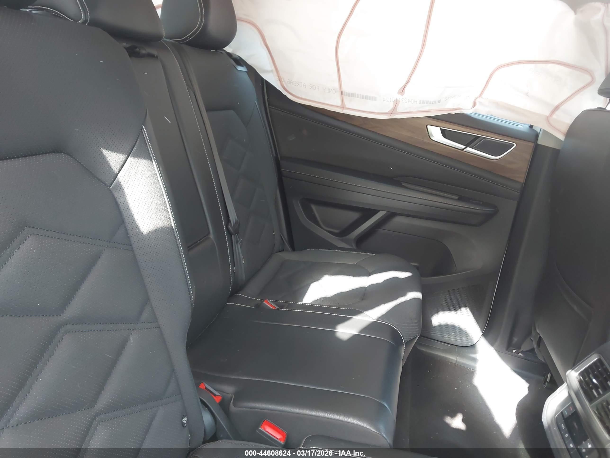 VOLKSWAGEN ATLAS image 8