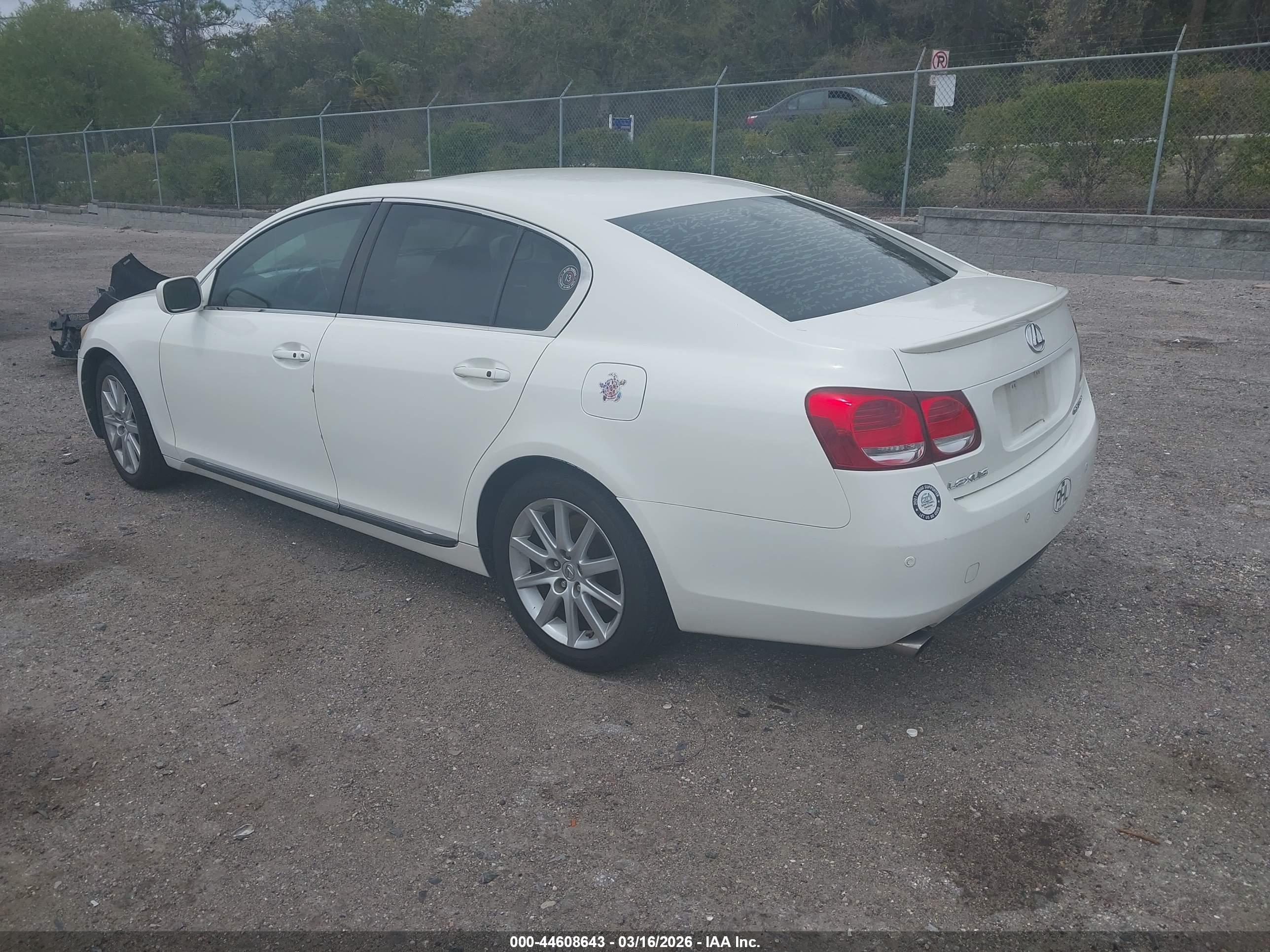 LEXUS GS image 3