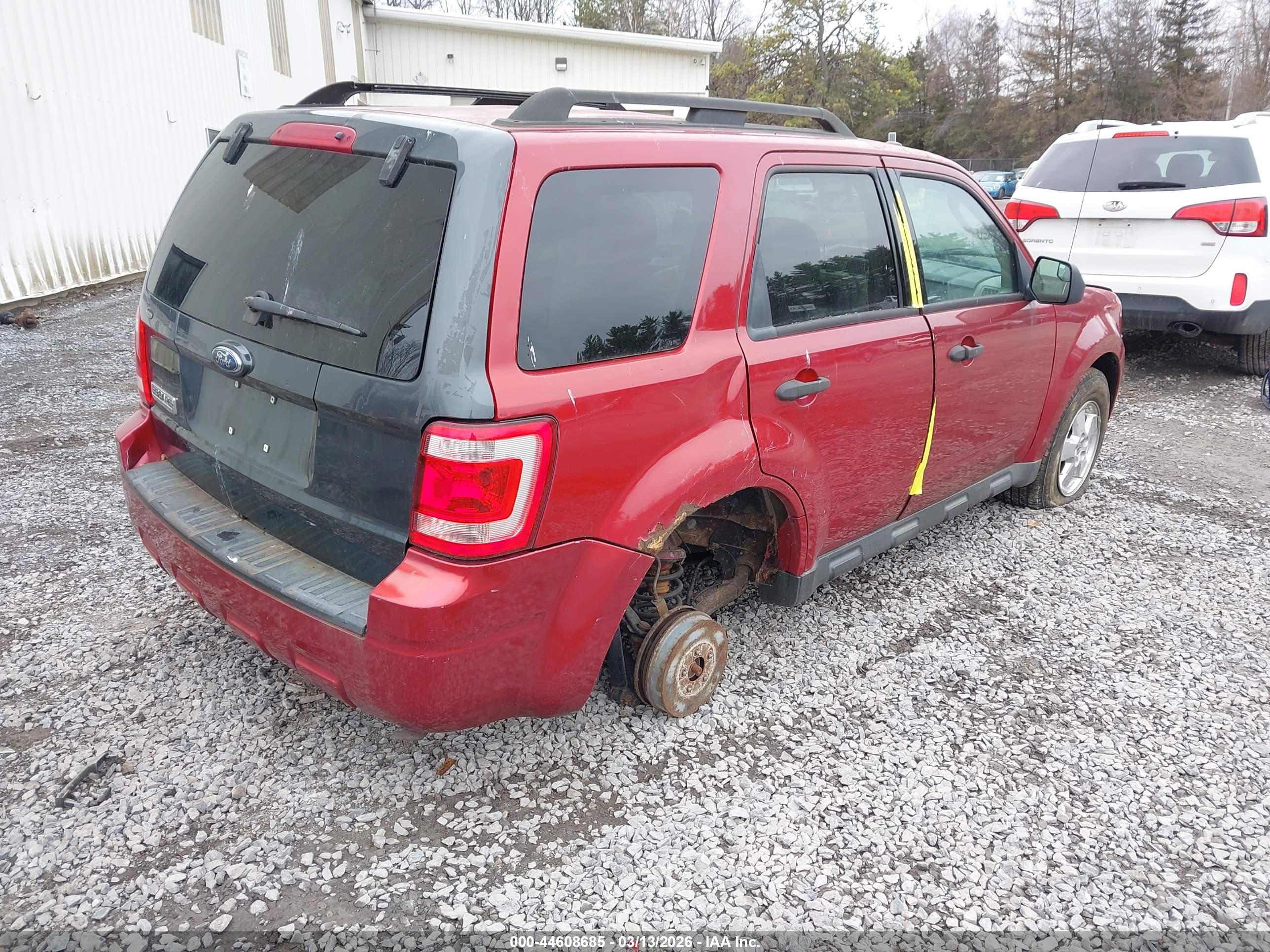 FORD ESCAPE image 4