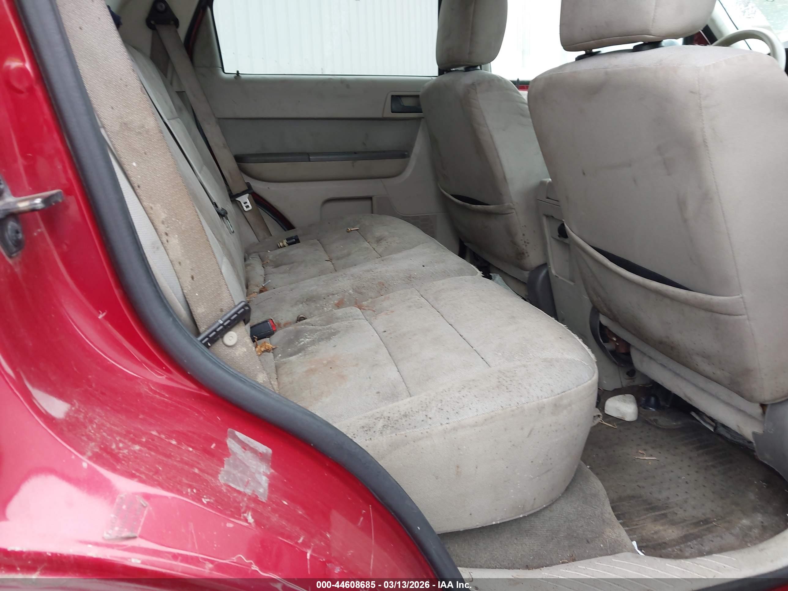 FORD ESCAPE image 8