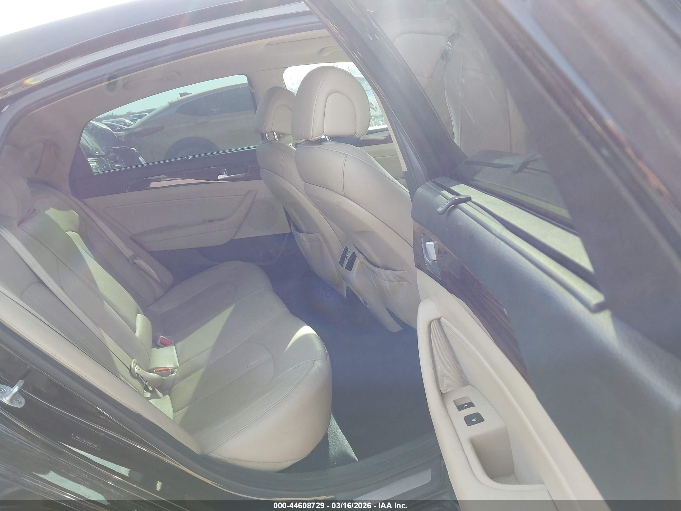 HYUNDAI SONATA image 8