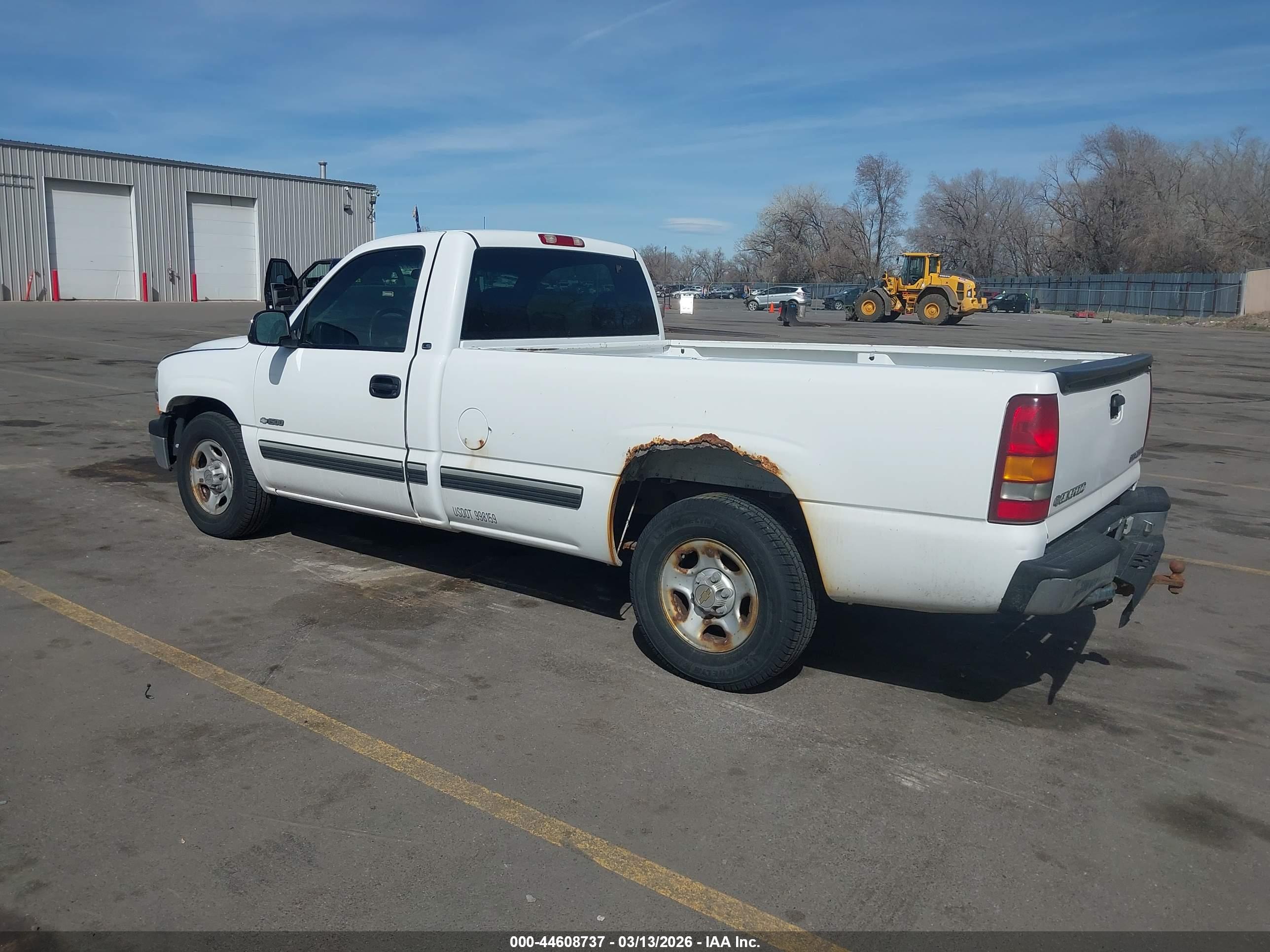 CHEVROLET SILVERADO image 3