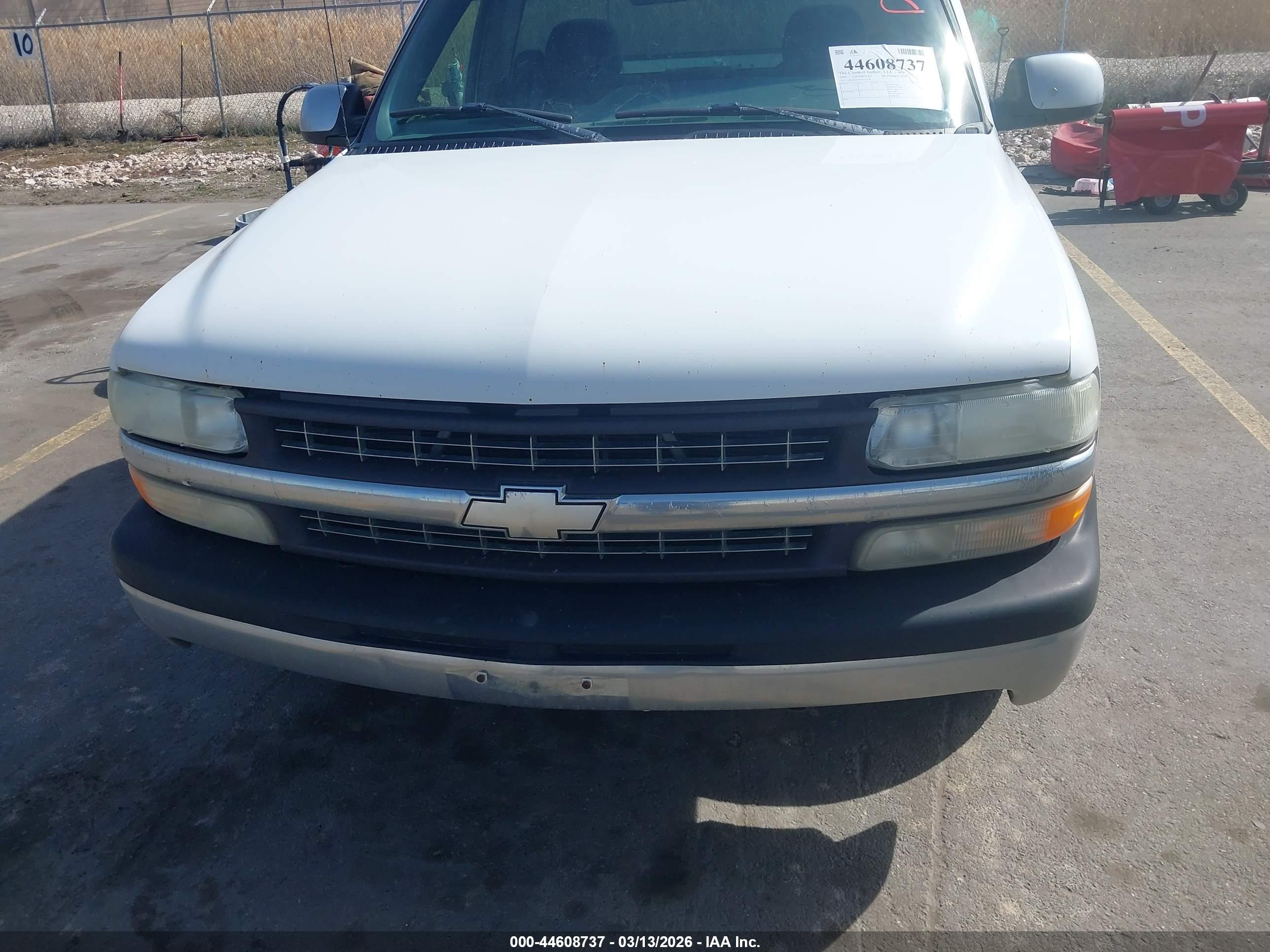 CHEVROLET SILVERADO image 6