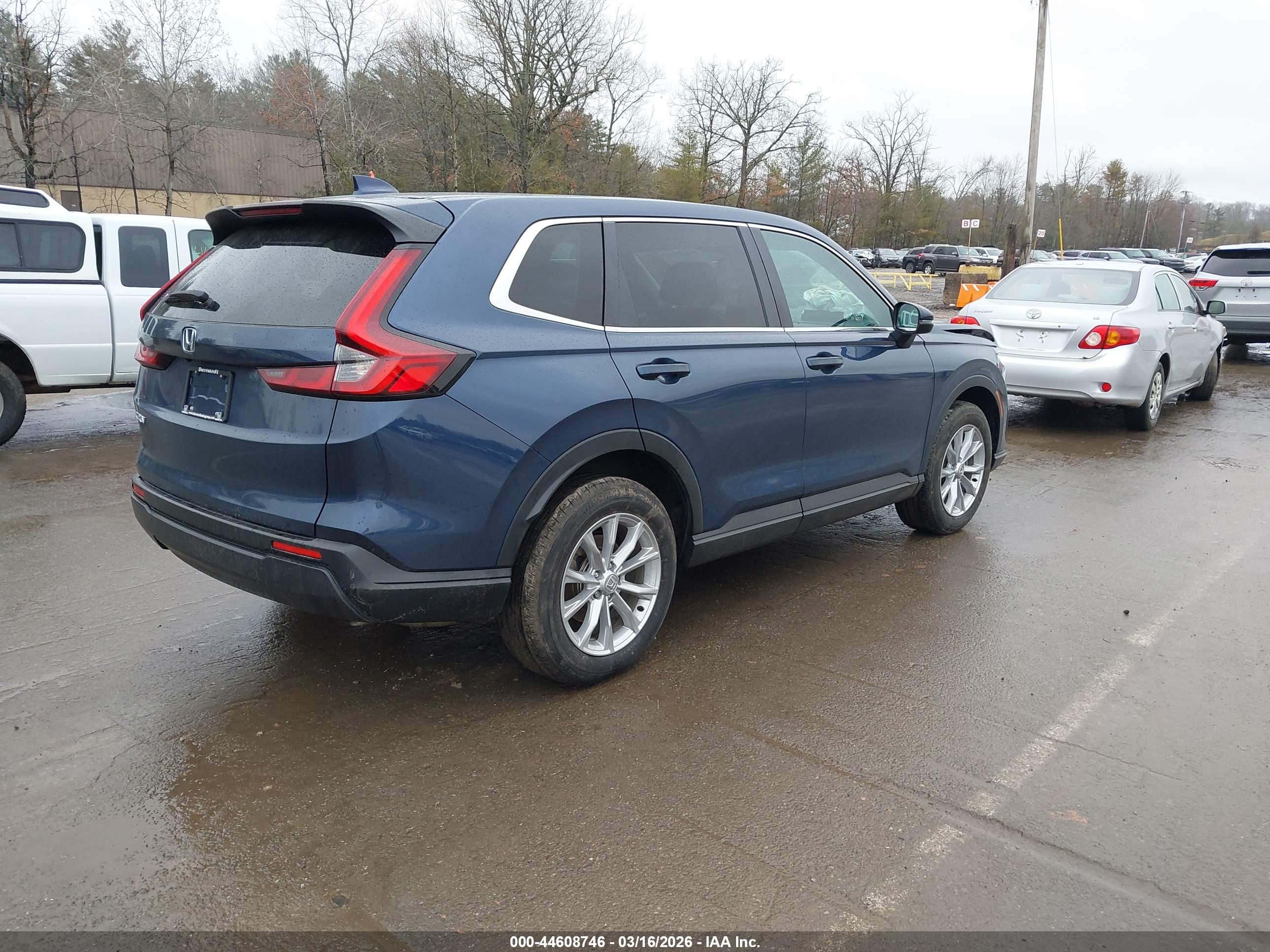 HONDA CR-V image 4
