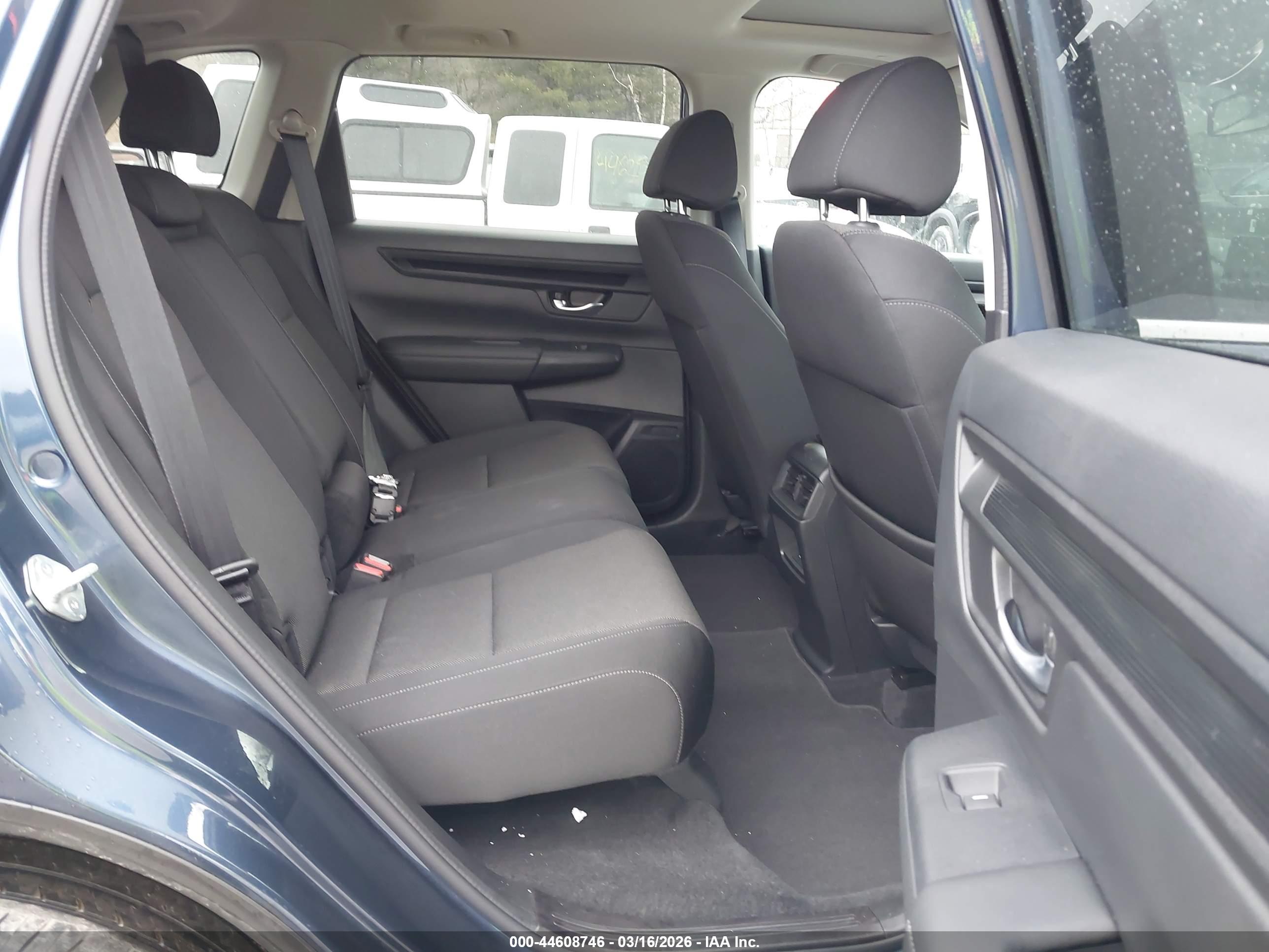 HONDA CR-V image 8