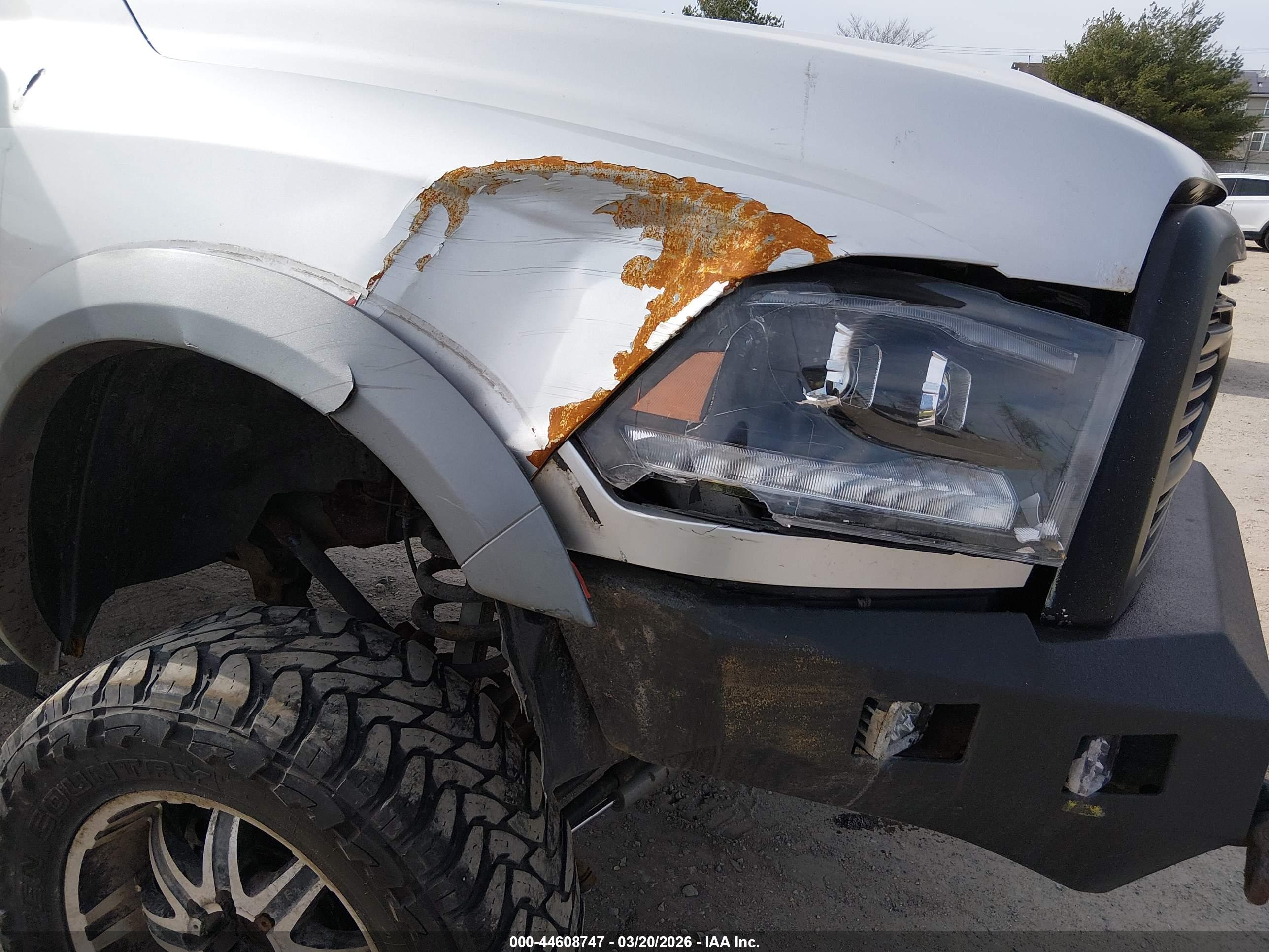 DODGE RAM image 6