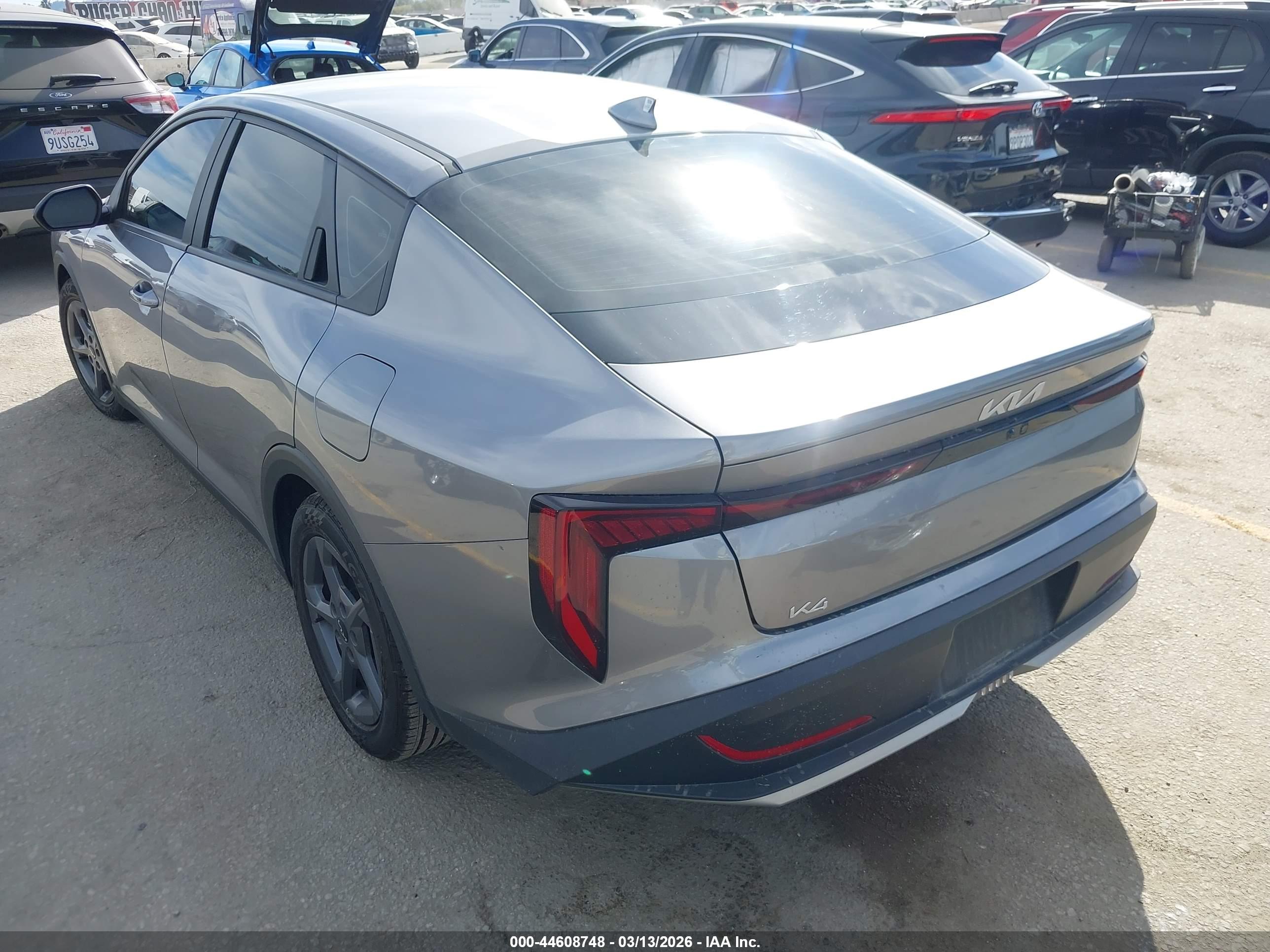 KIA K4 image 3