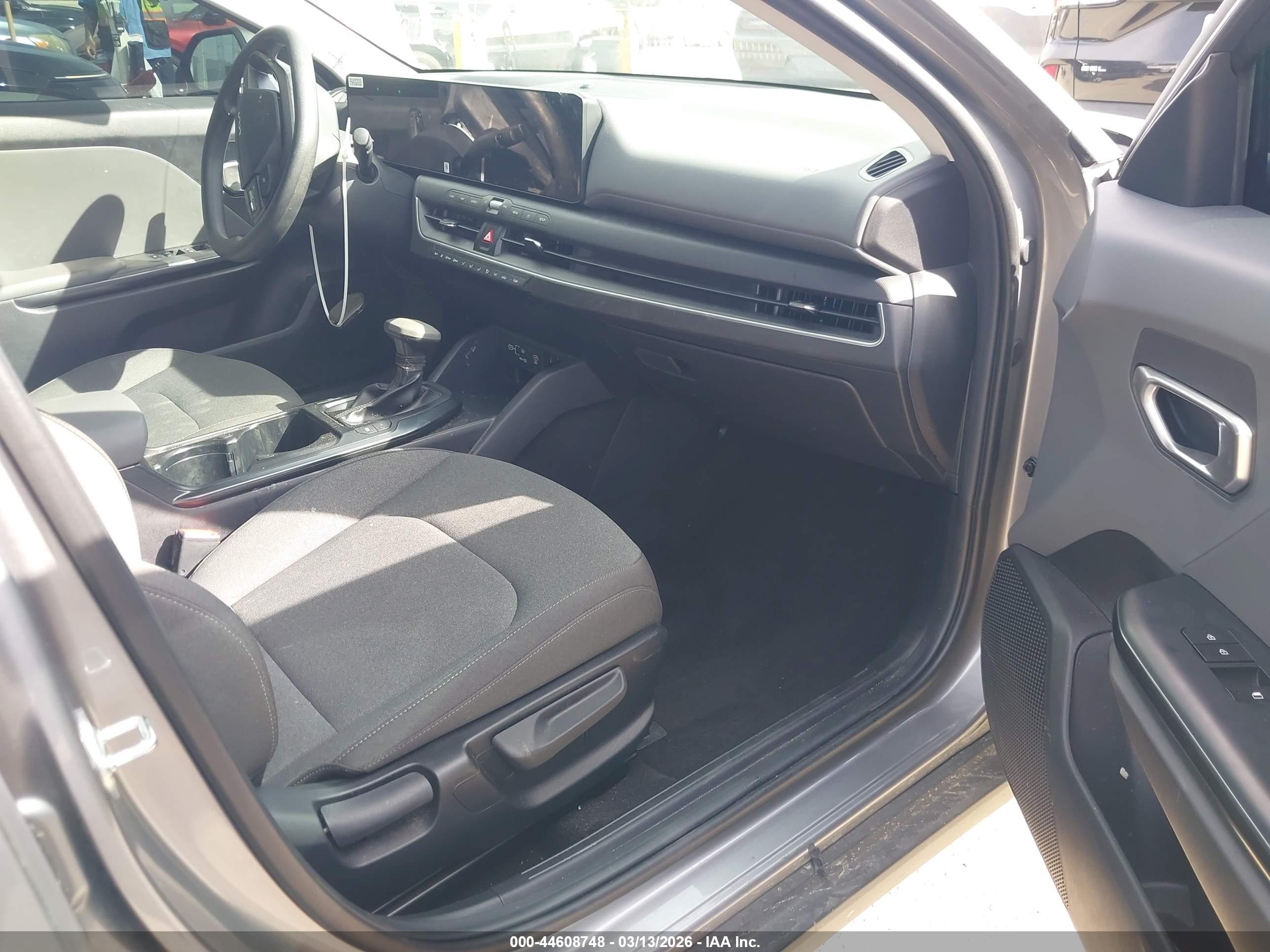 KIA K4 image 5